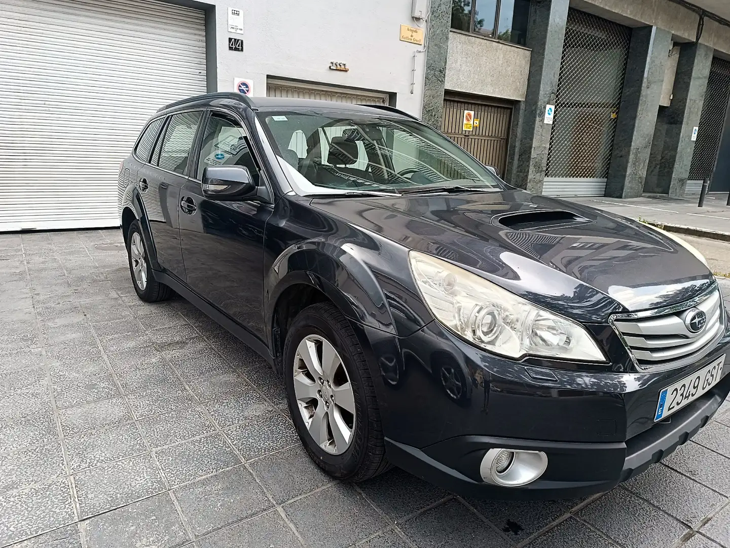 Subaru OUTBACK 2.0D Premium - 1