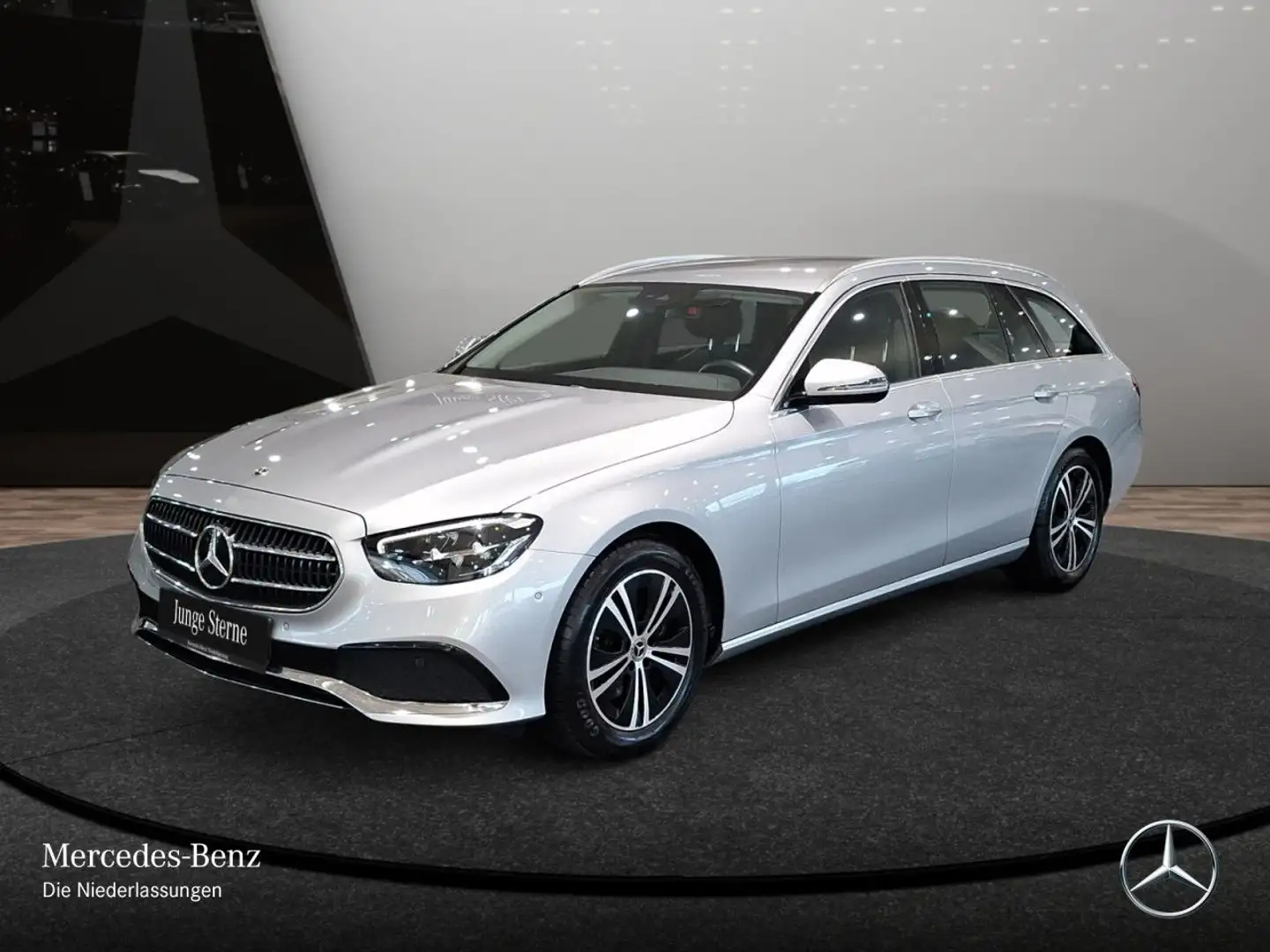 Mercedes-Benz E 200 T AVANTG+LED+KAMERA+9G Silber - 2