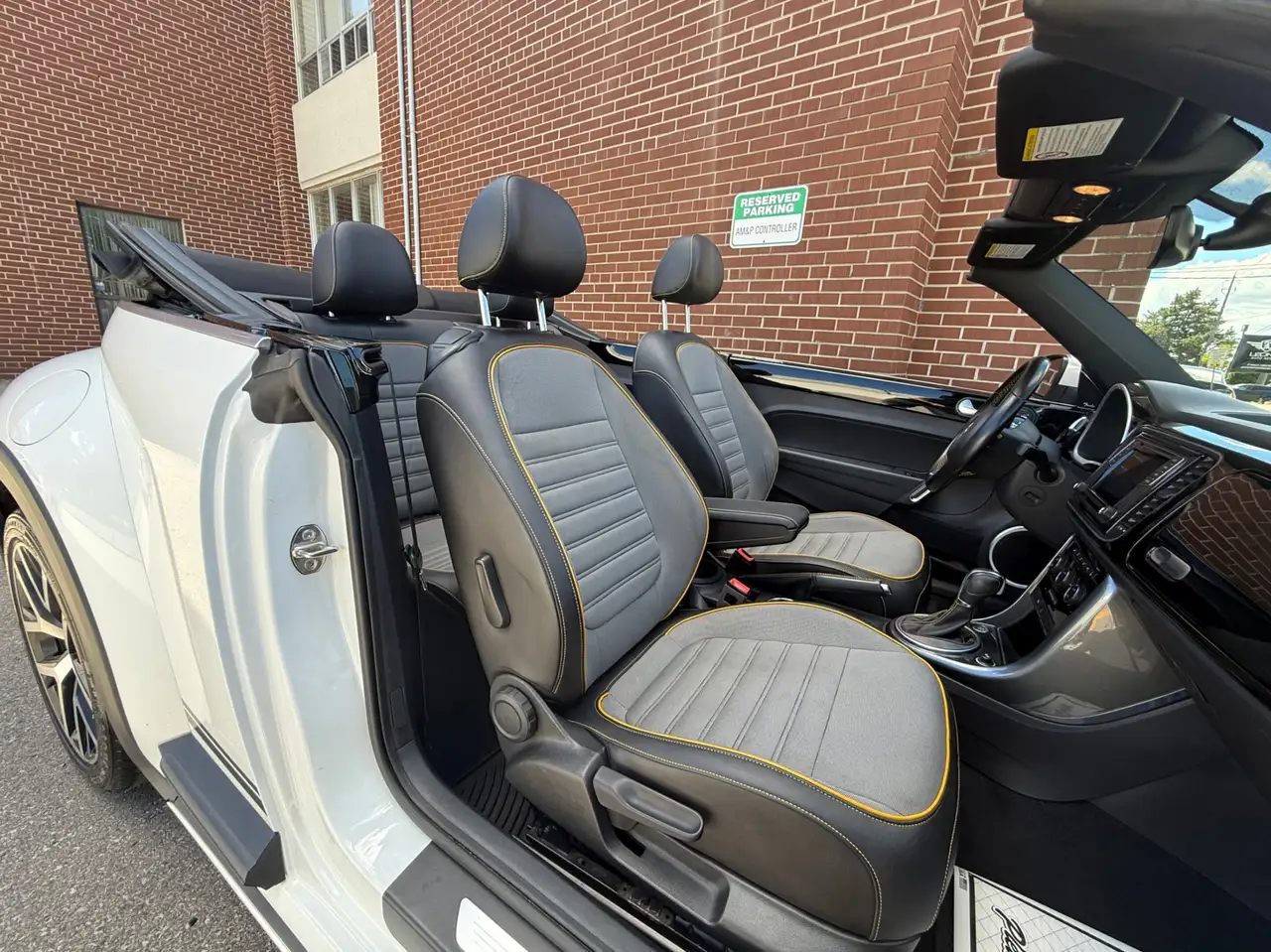 Volkswagen Beetle photo Volkswagen Beetle