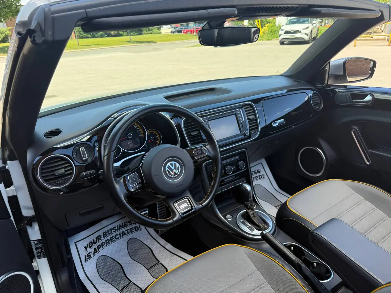 Volkswagen Beetle photo Volkswagen Beetle