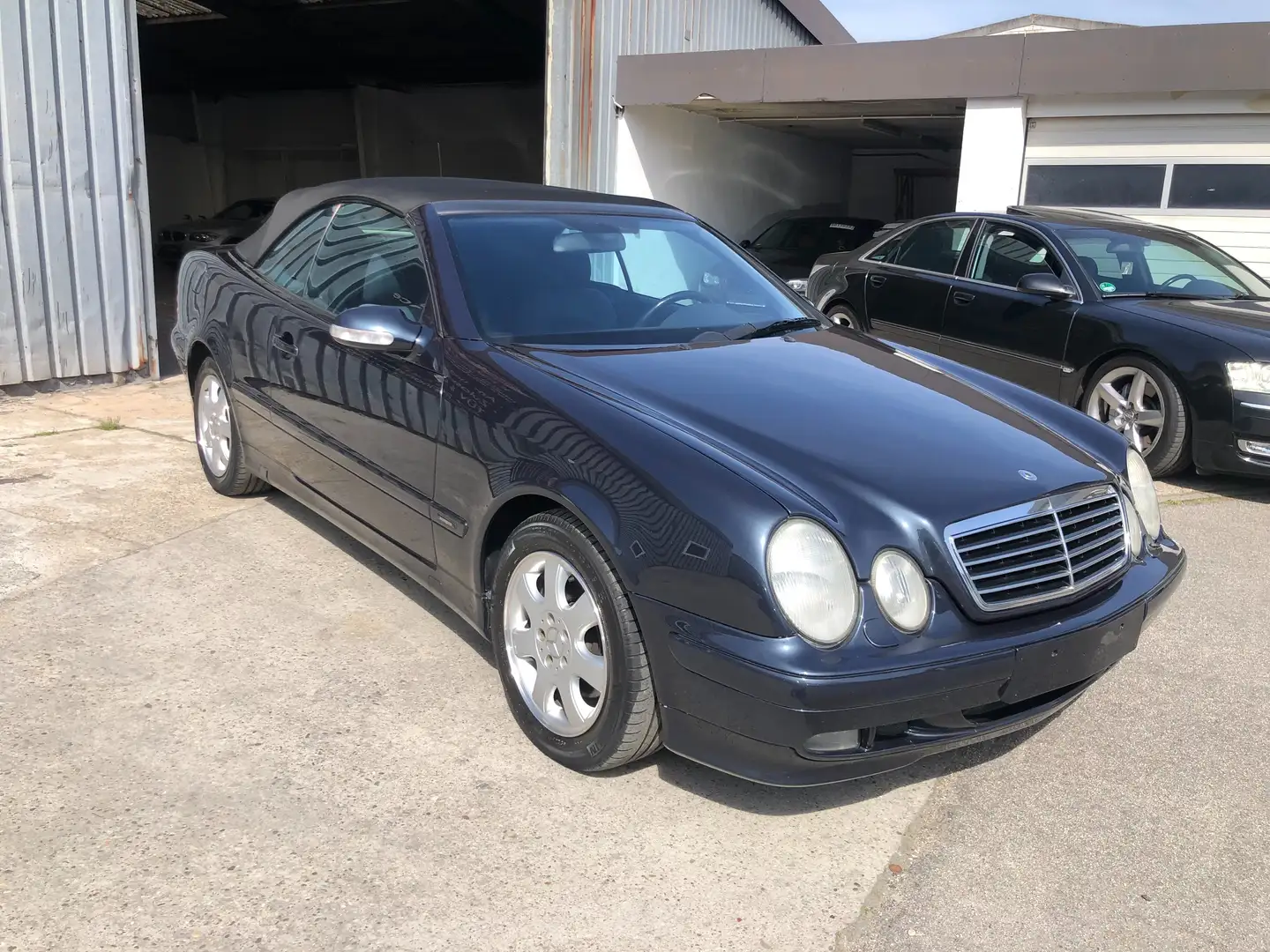 Mercedes-Benz CLK 200 Avangarde Schwarz - 1