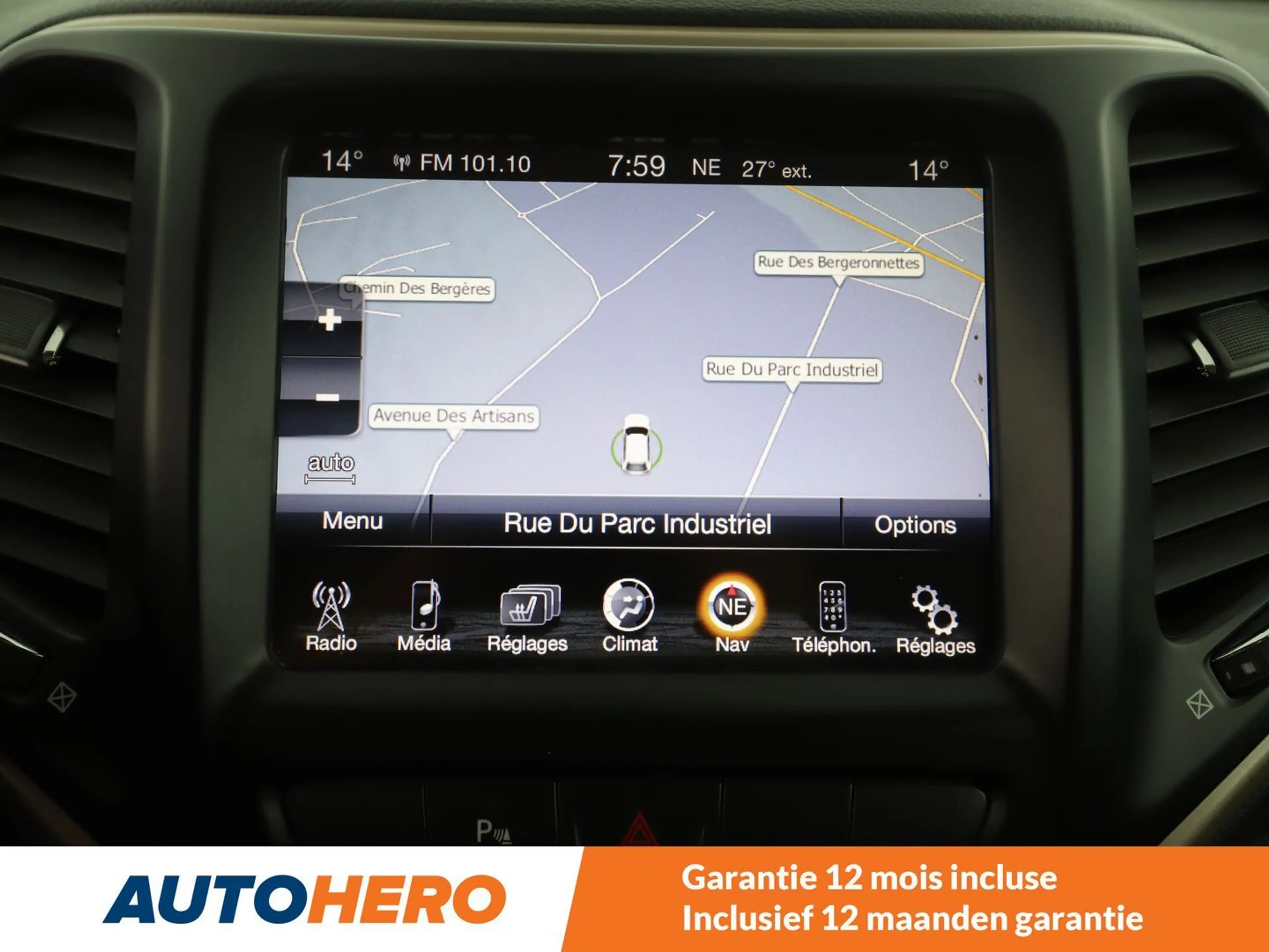 Jeep Cherokee 2.0 M-Jet Longitude 4WD — photo 8