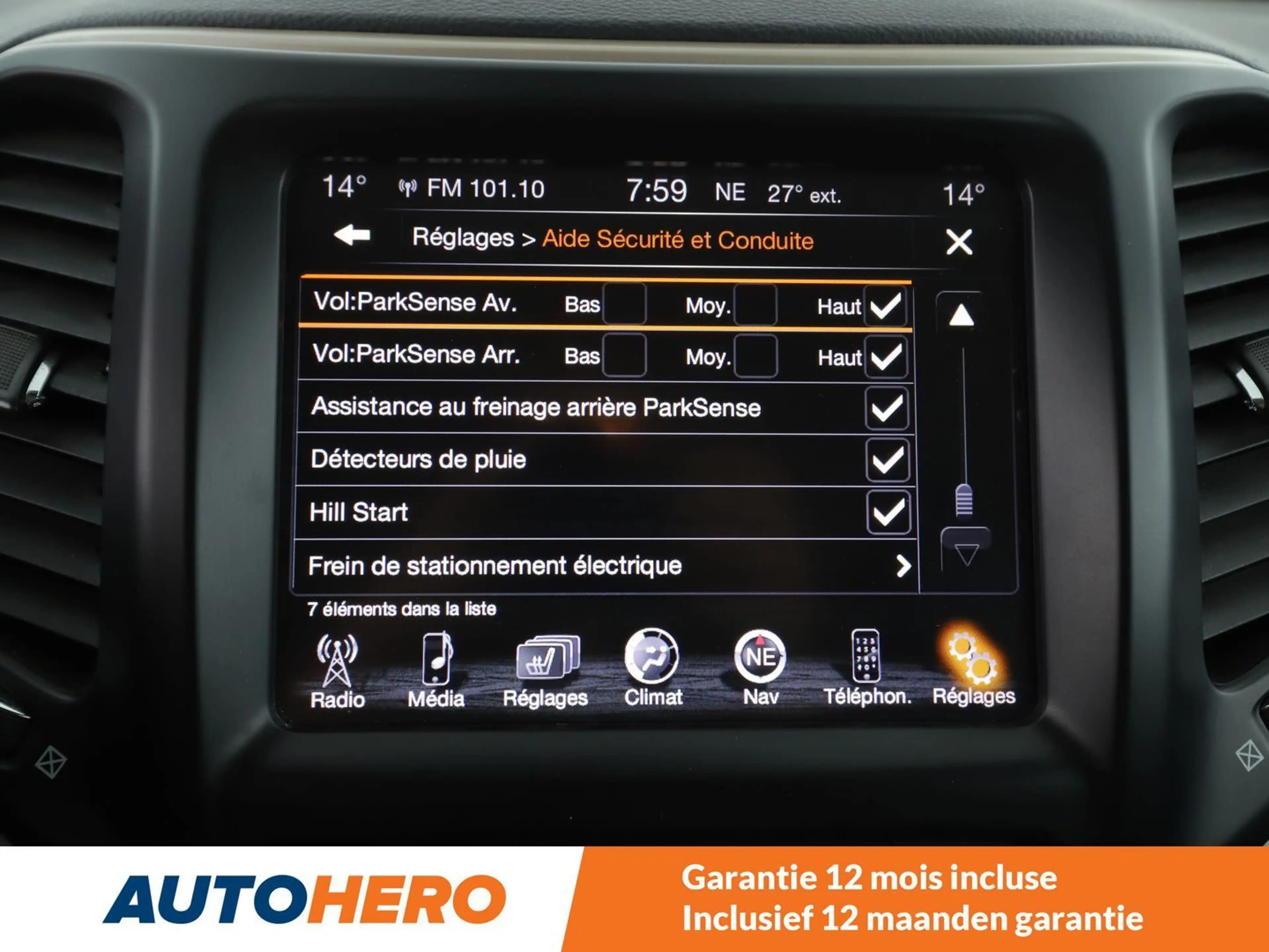 Jeep Cherokee 2.0 M-Jet Longitude 4WD — photo 11