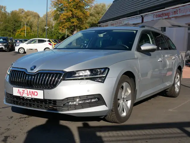 Skoda Superb Combi 1.5 TSI Style LED Navi ACC Kamera