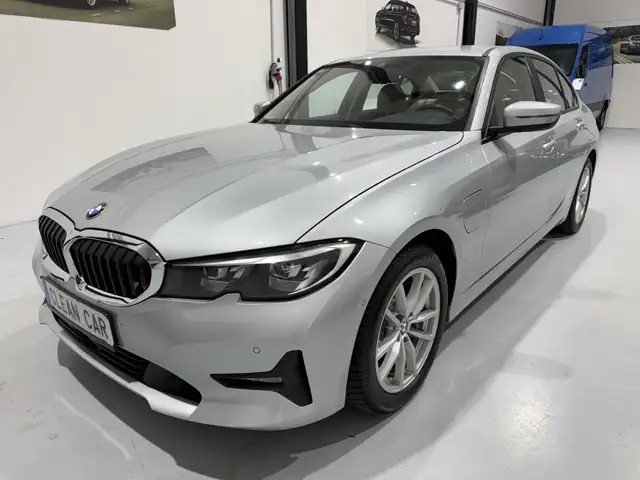BMW 330 330e