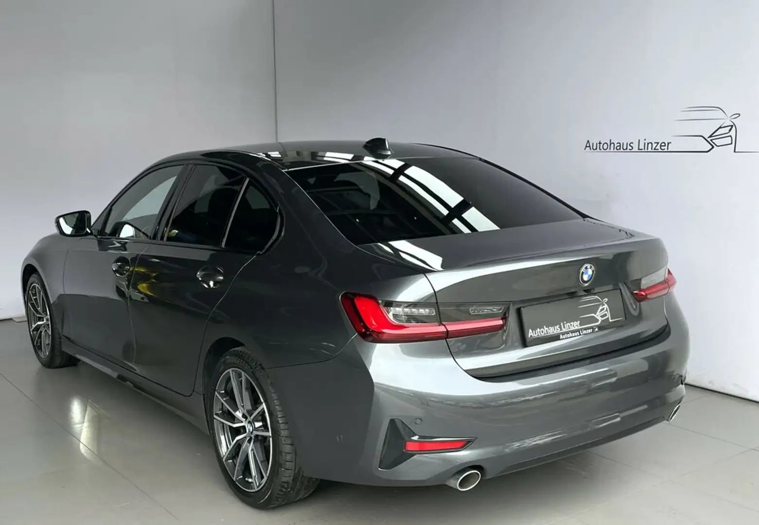 BMW 318 d M-Lenkrad *LED*Kamera*Sportsitze*AmbientB*DAB Grau - 2