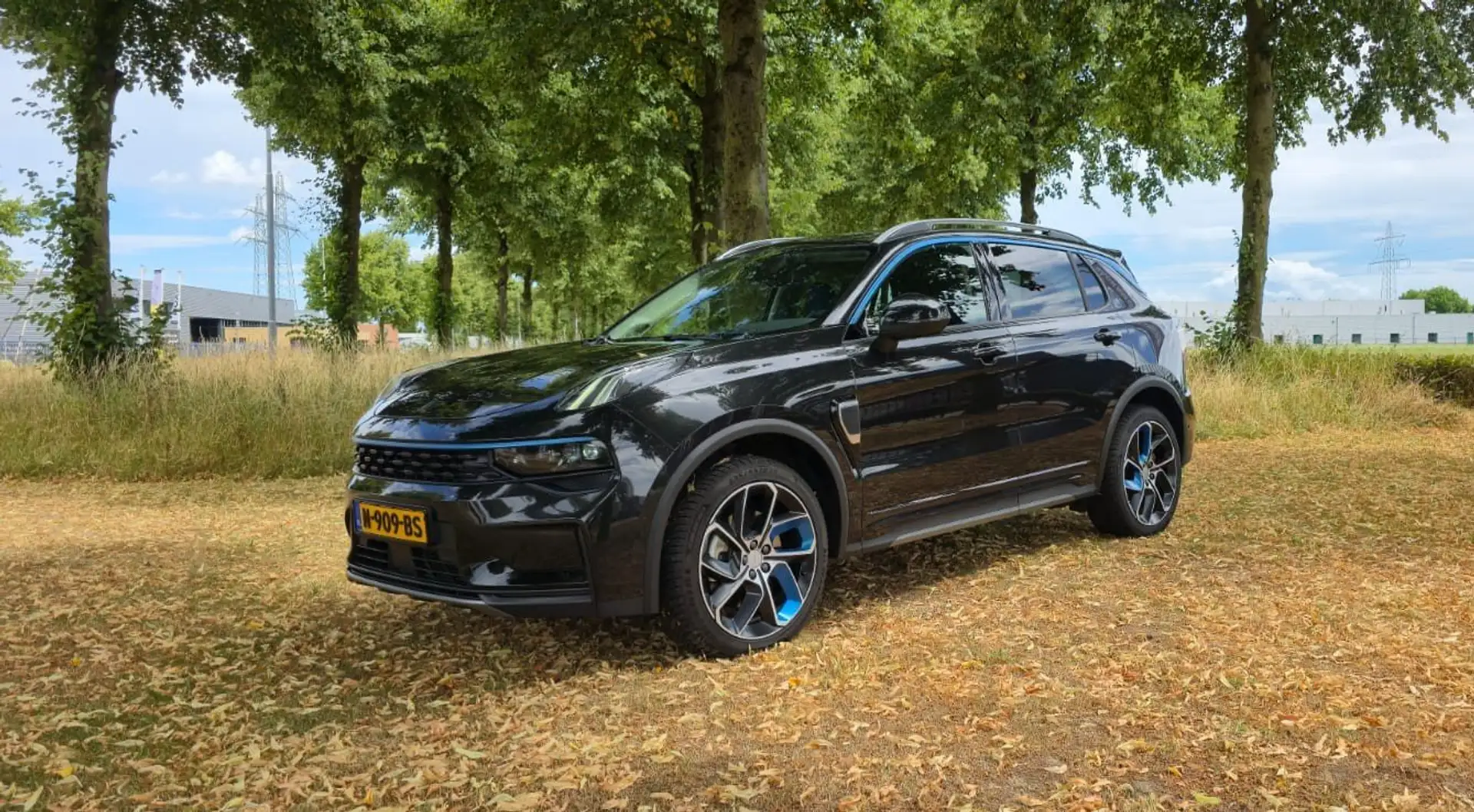 Lynk & Co 01 1.5 Plug-in Hybrid, NL Auto, Pano dak, Stoelver. Negru - 1