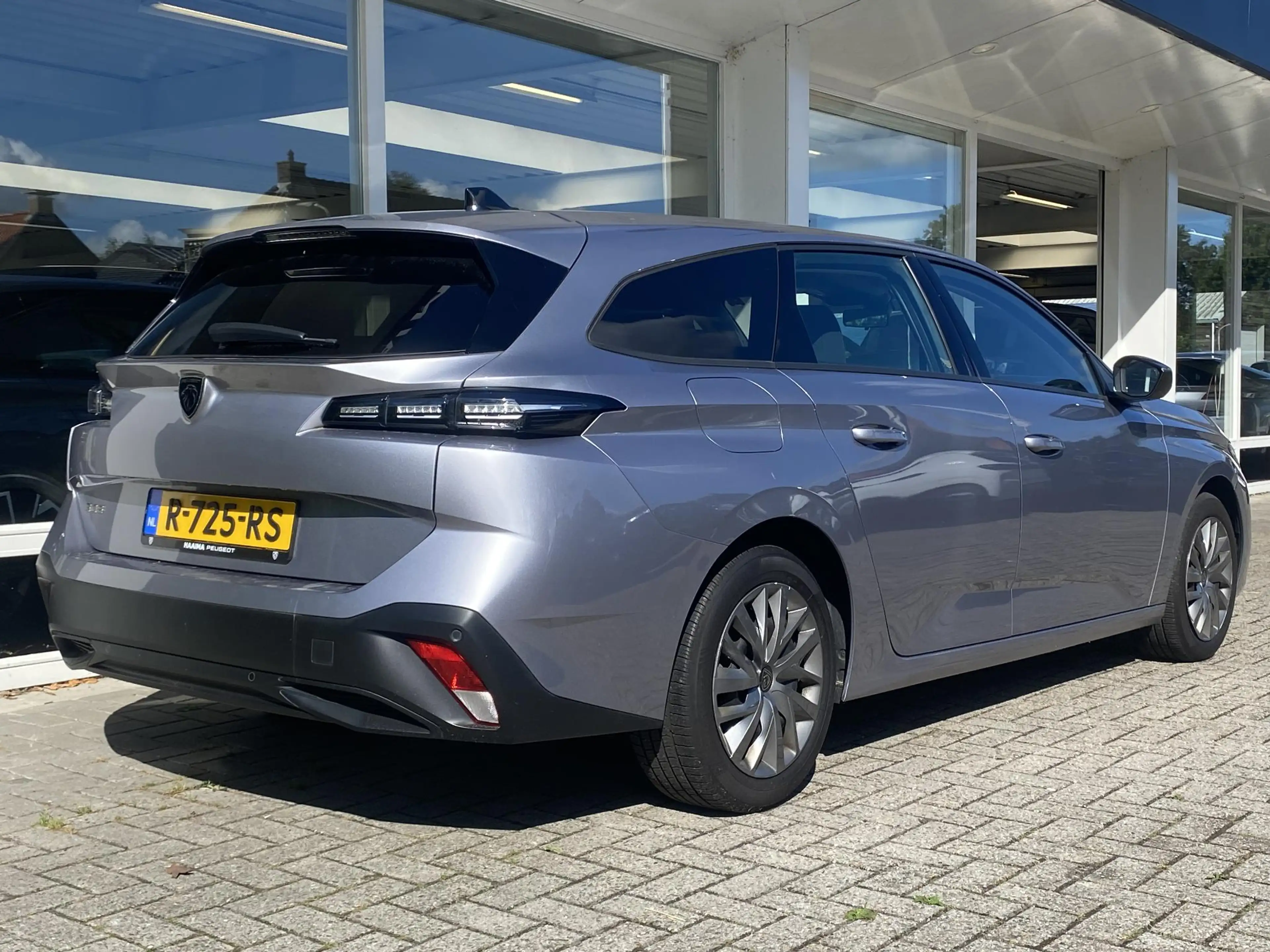 Peugeot 308 SW 1.2 PureTech Active Pack Business | Climate & C — photo 7