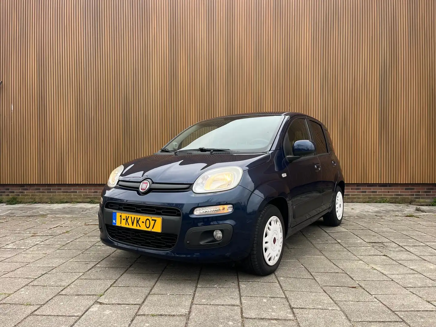 Fiat Panda 0.9 TwinAir Lounge Blauw - 1