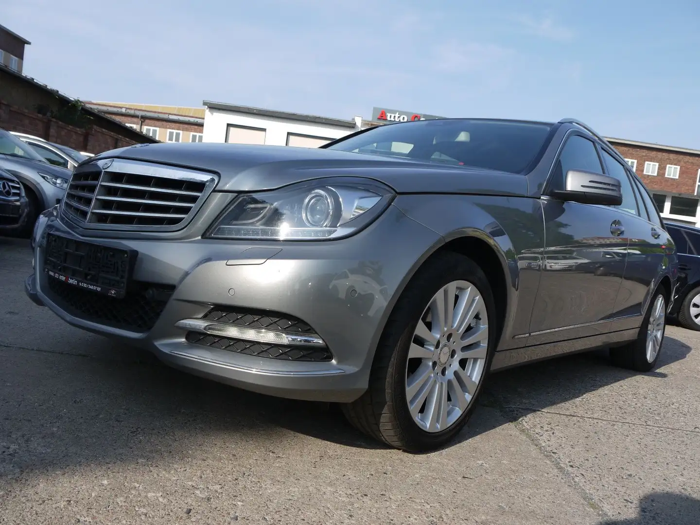 Mercedes-Benz C 180 CGI Kombi BlueEfficiency/Autom./Navi/Leder Silber - 1