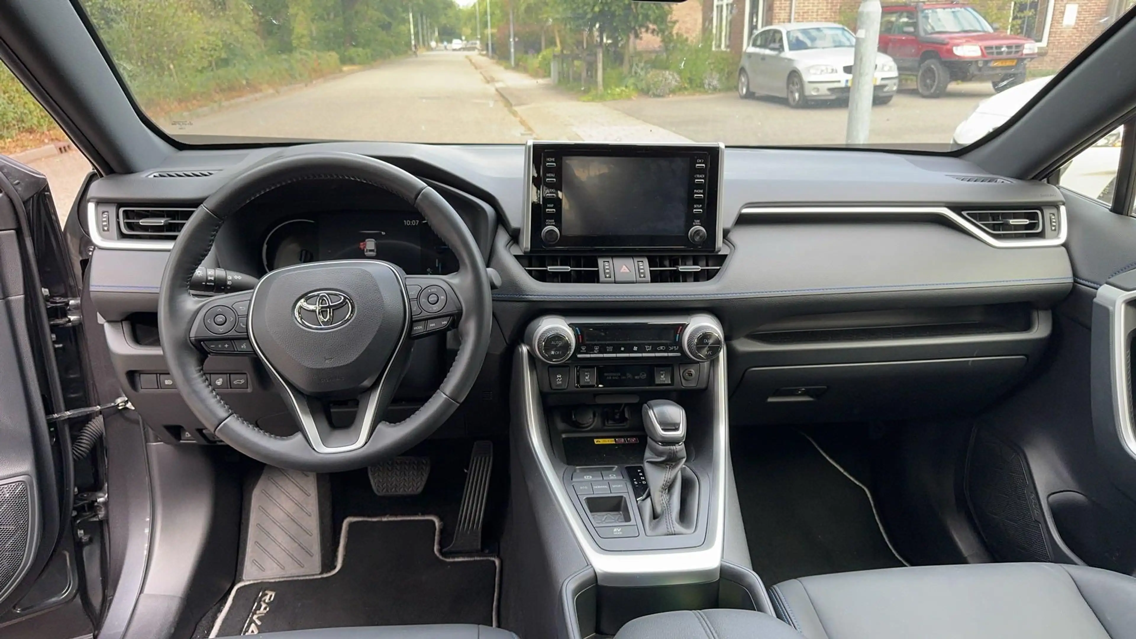 Toyota RAV 4 2.5 Hybrid Bi-Tone Zeer weinig kilometers, complet — photo 8