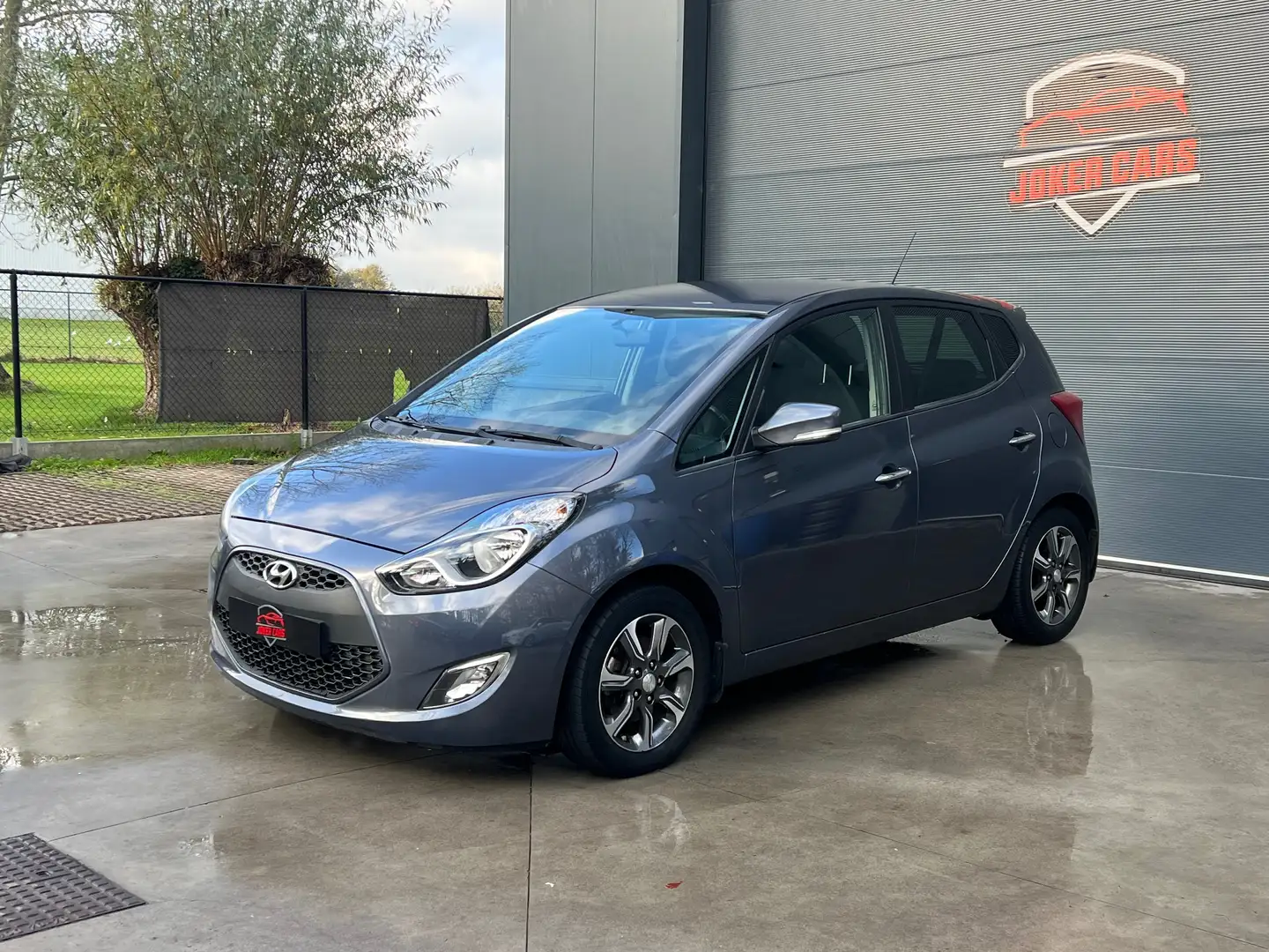 Hyundai iX20 1.4i Navigatie Airco EURO6B Camera Grijs - 2