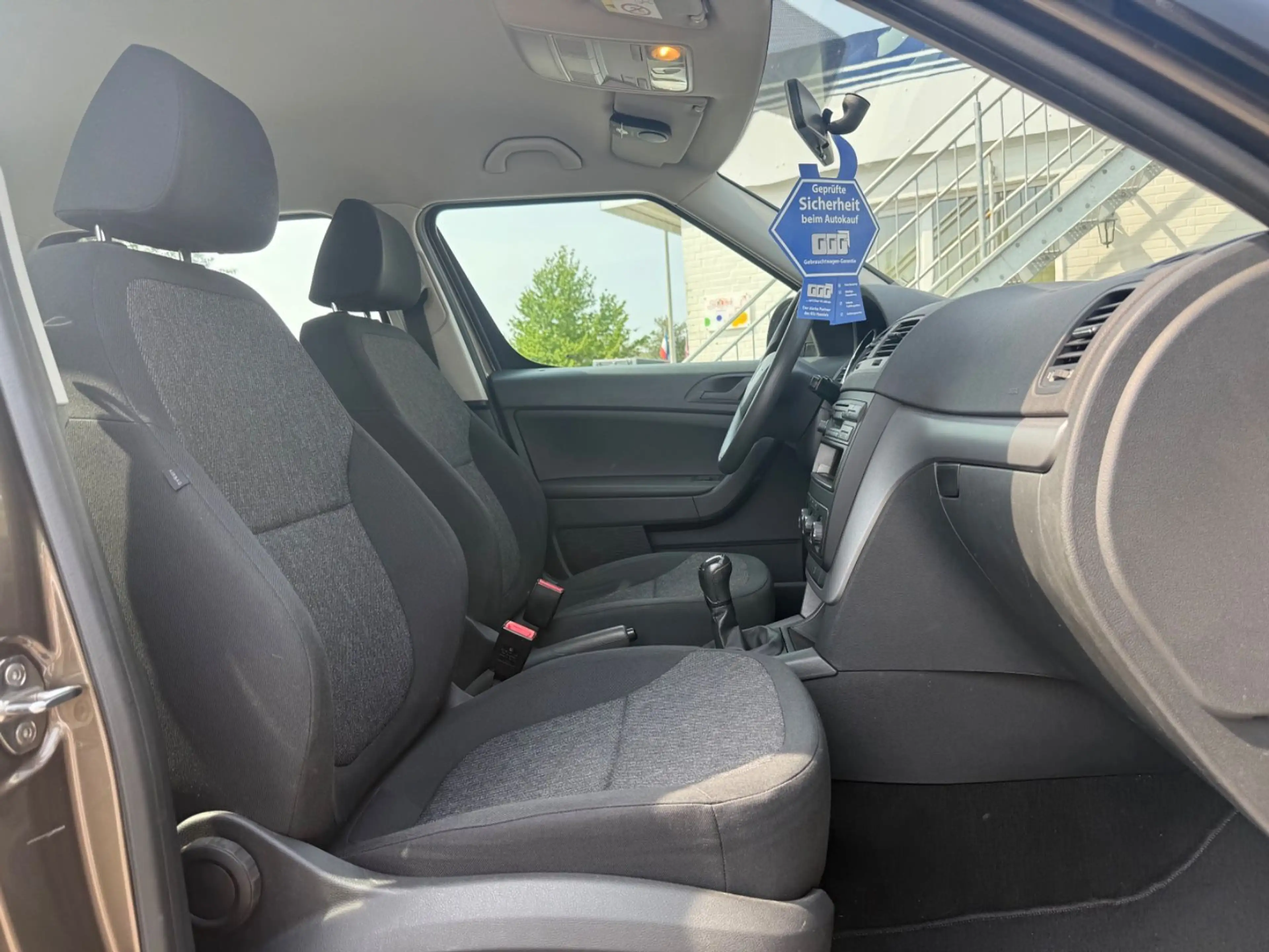 Skoda Yeti 1.2 TSI Active (AHK-KLIMA-TÜV NEU) — photo 14