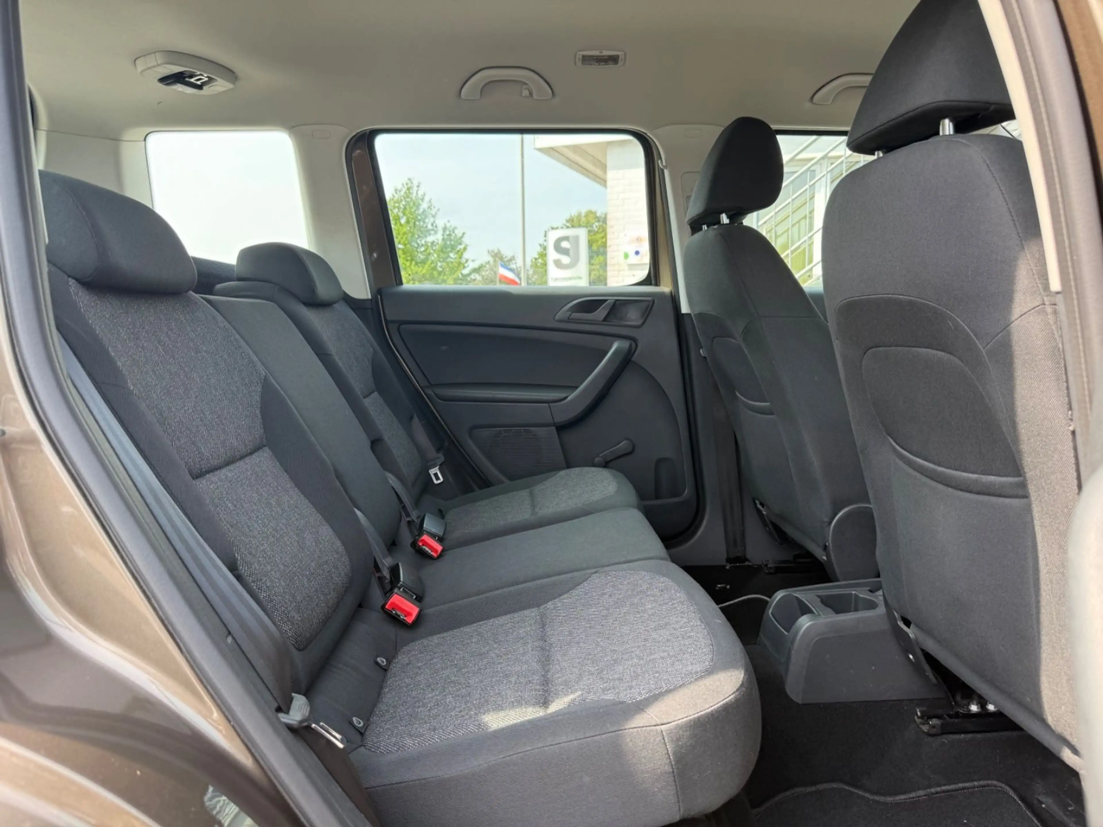 Skoda Yeti 1.2 TSI Active (AHK-KLIMA-TÜV NEU) — photo 13