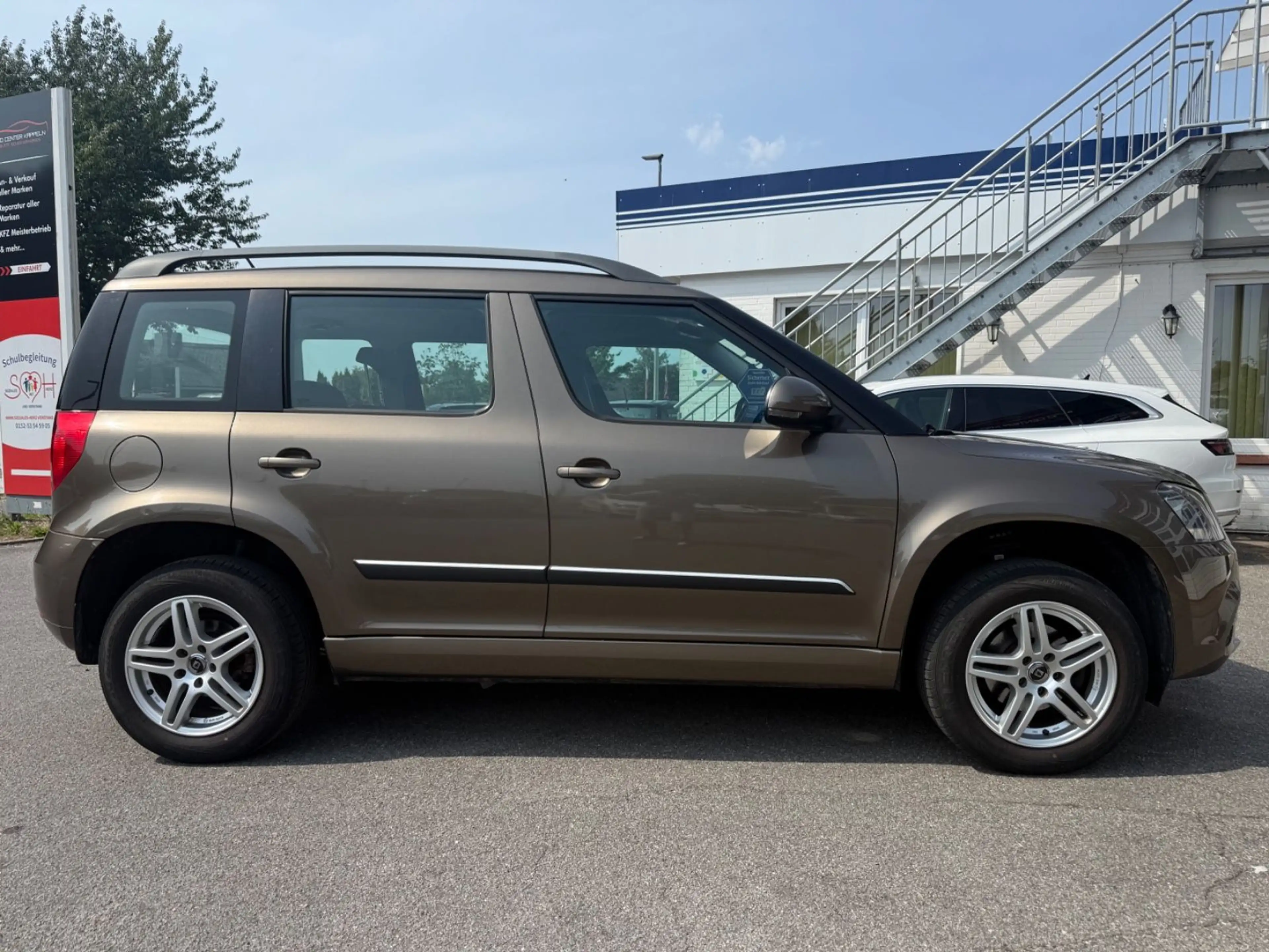 Skoda Yeti 1.2 TSI Active (AHK-KLIMA-TÜV NEU) — photo 8