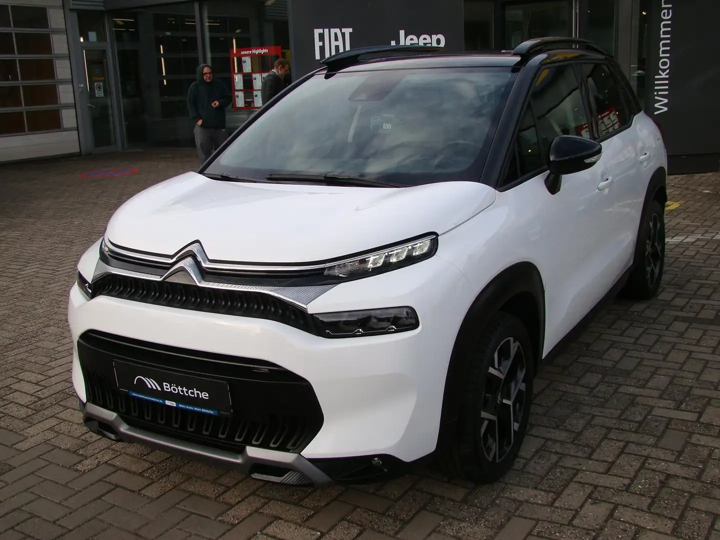 Citroen C3 Aircross Shine Pack 1.2 12V e-THP / PureTech Blanc - 2