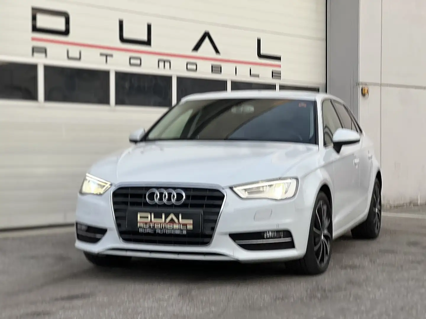 Audi A3 SB 1,6 TDI Intense |AHK | LED | PDC | STZHZG Weiß - 1