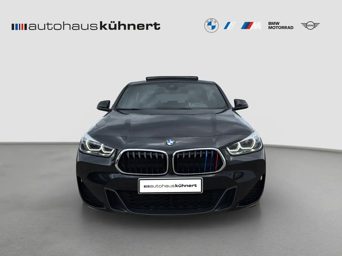 BMW X2 xDrive18D ///M-Sport 6-Gang PanoSD SpurAss HiFi Schwarz - 2