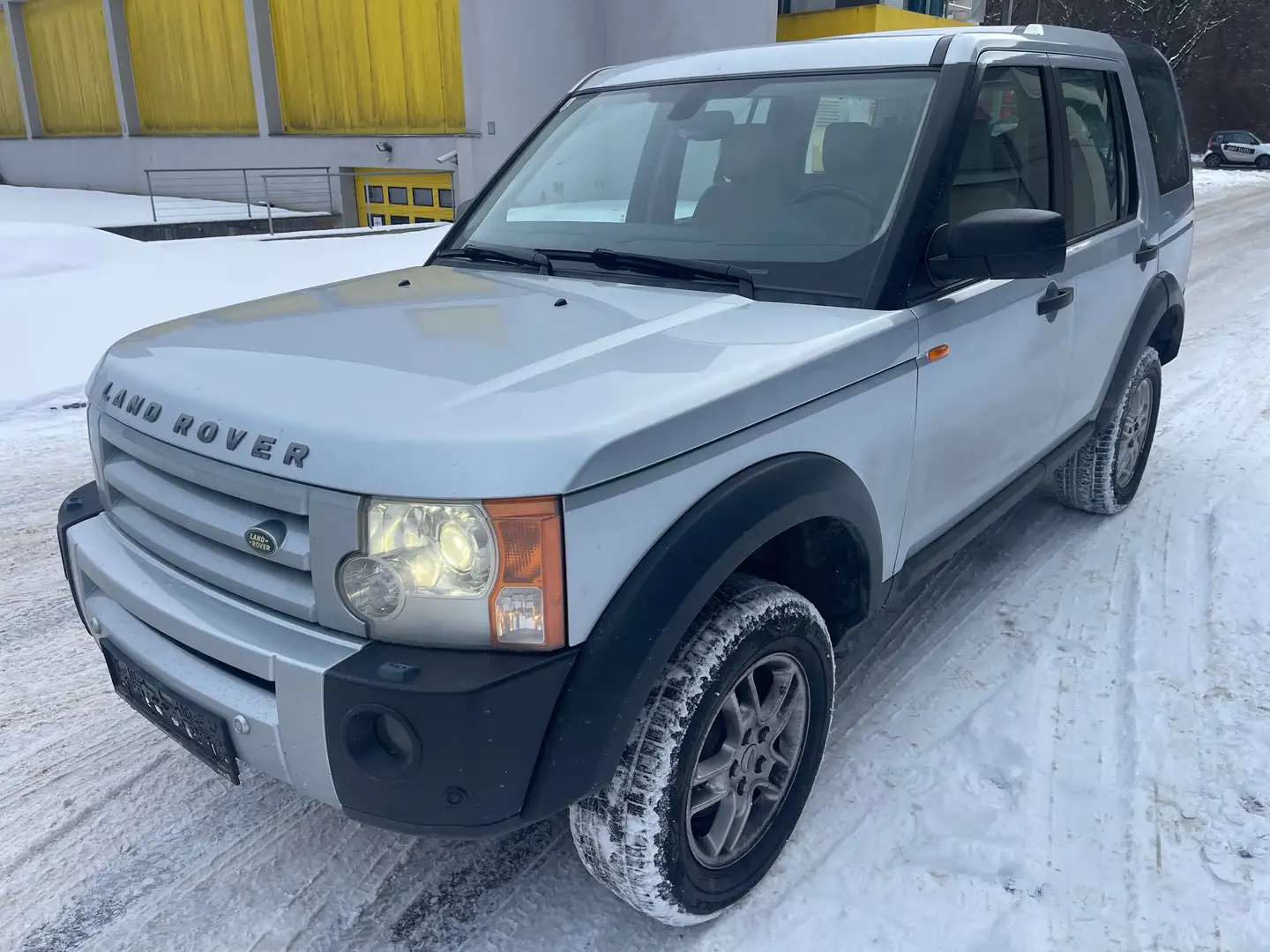 Land Rover Discovery V6 TD S Grau - 1