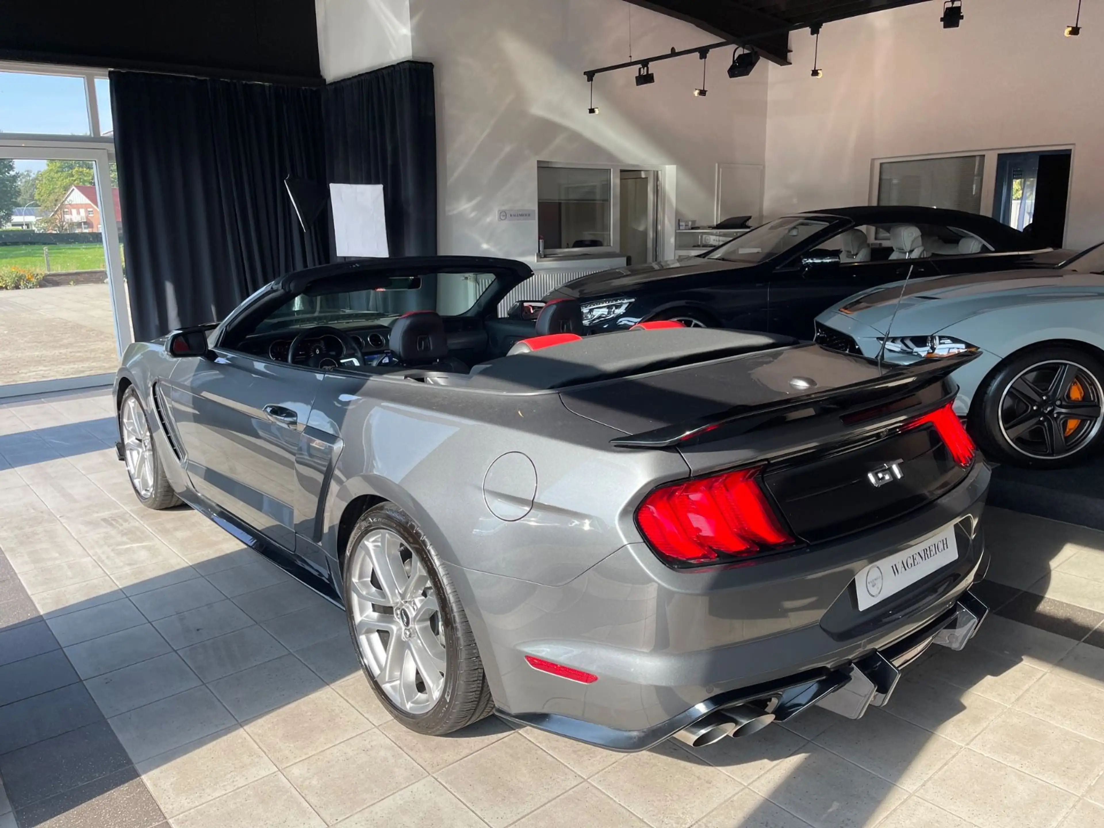 Ford Mustang GT Cabrio 5.0 V8 — photo 6