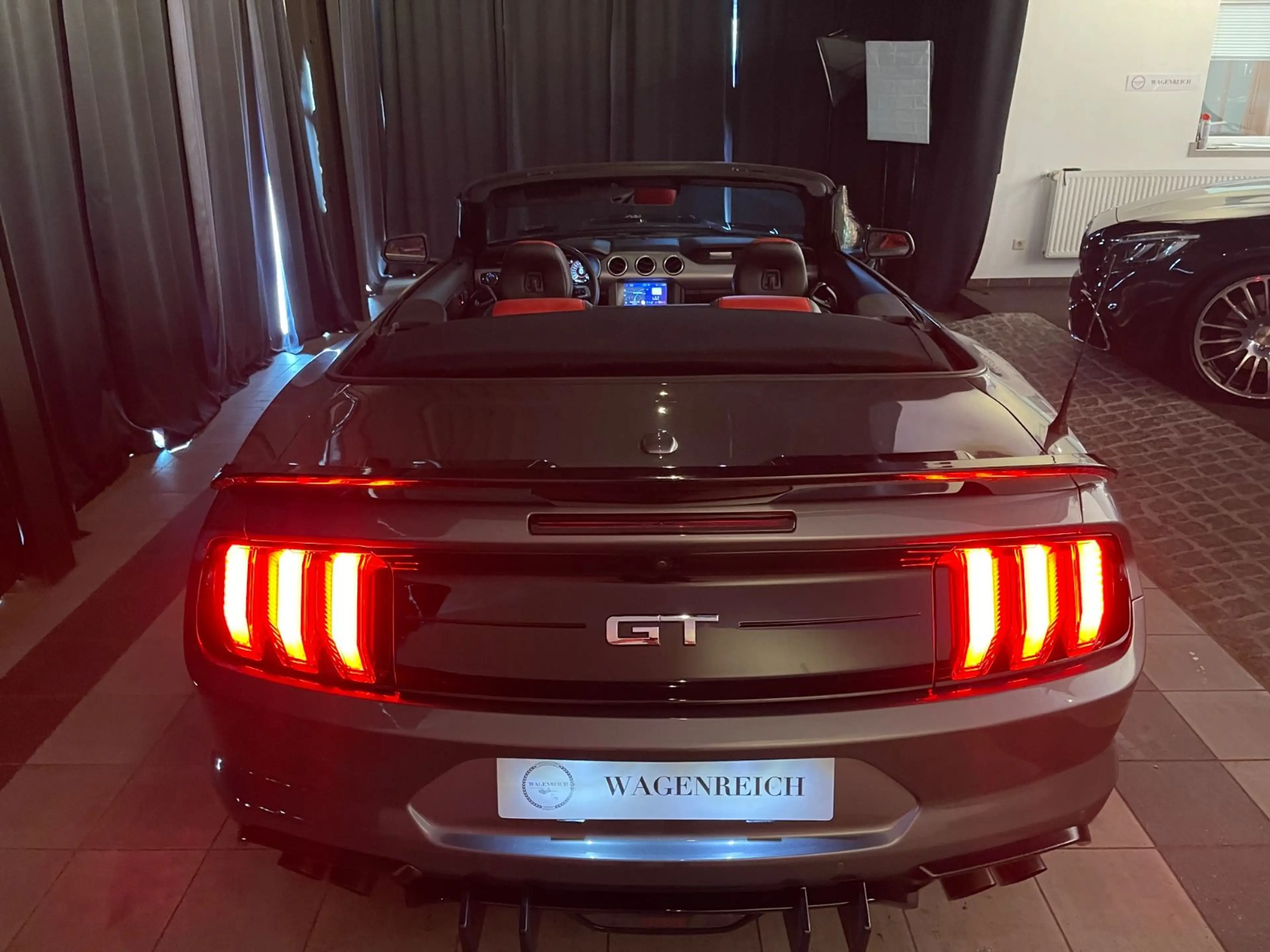 Ford Mustang GT Cabrio 5.0 V8 — photo 10