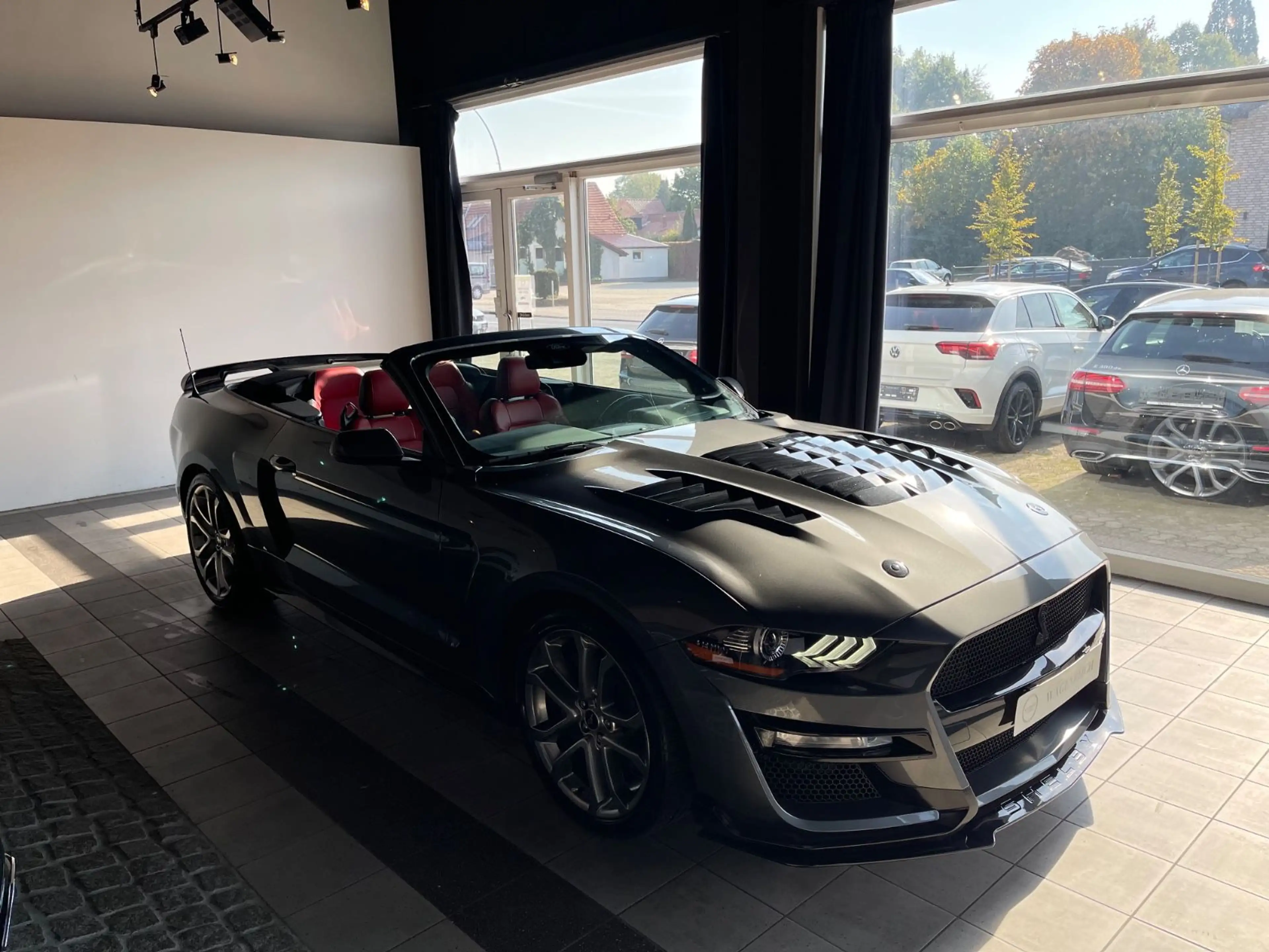 Ford Mustang GT Cabrio 5.0 V8 — photo 2