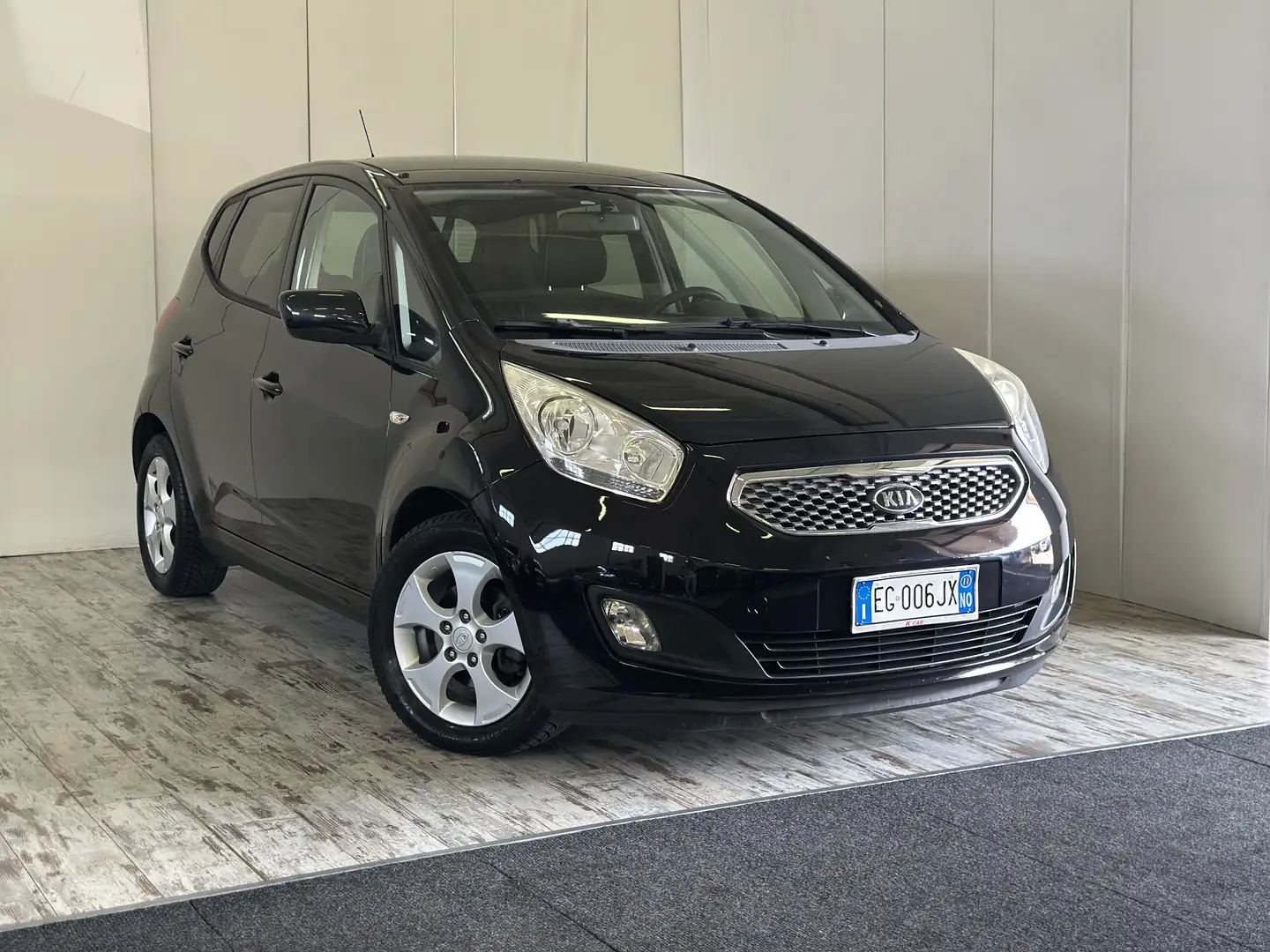 Kia Venga 1.4 crdi Active (wgt EX) 90cv Nero - 1
