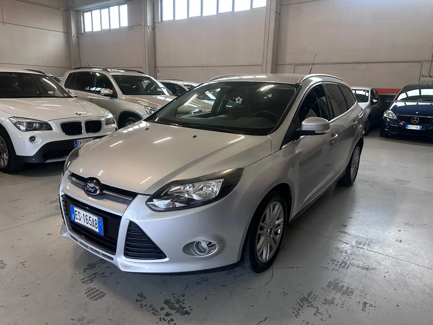 Ford Focus Focus III 2013 SW 1.6 tdci Titanium 115cv Silber - 2