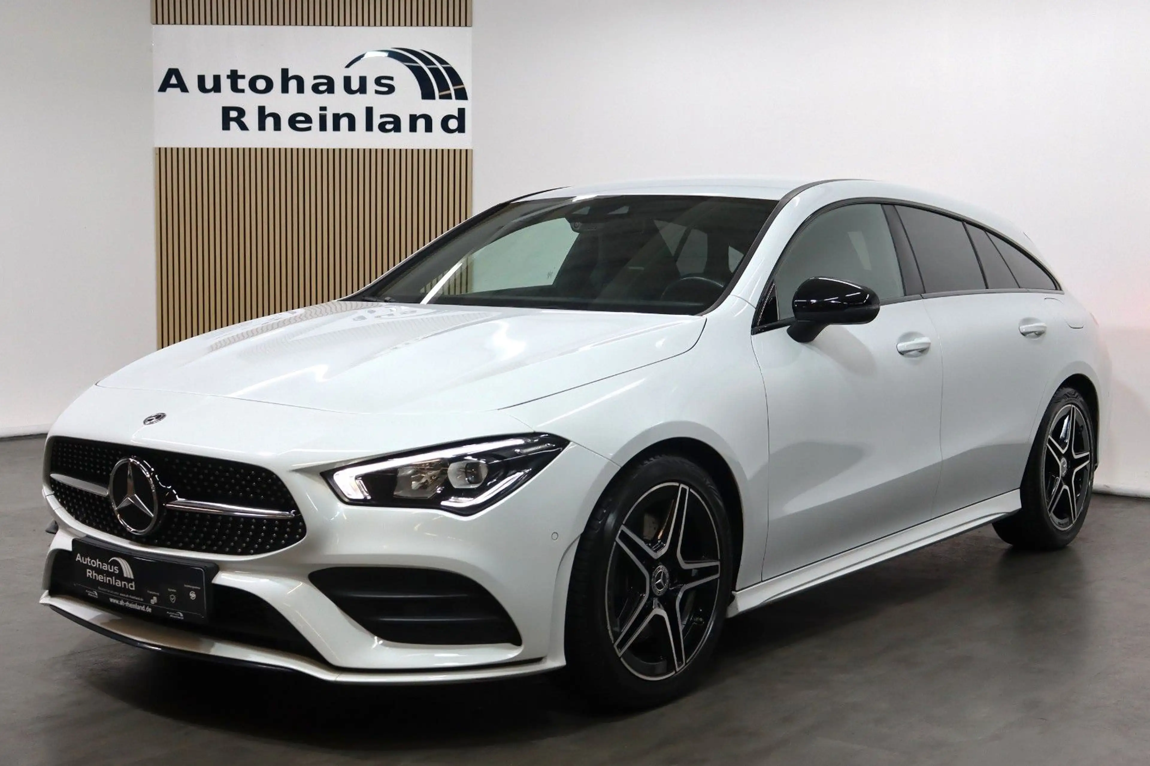 Mercedes-Benz CLA 200 CLA 200 Shoot. Brake AMG*NIGHT*KAMERA*LED*AHK — photo 4