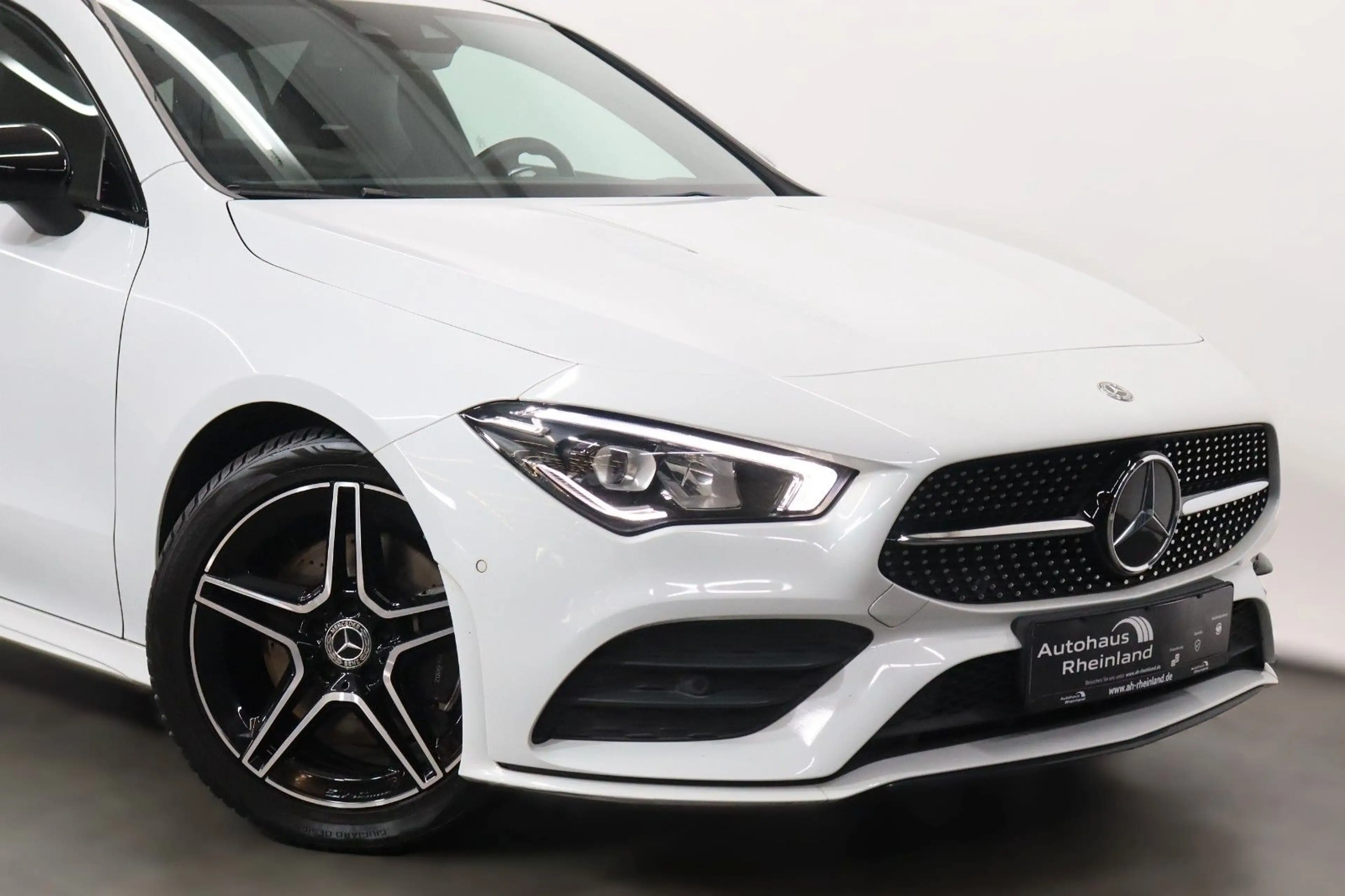 Mercedes-Benz CLA 200 CLA 200 Shoot. Brake AMG*NIGHT*KAMERA*LED*AHK — photo 3