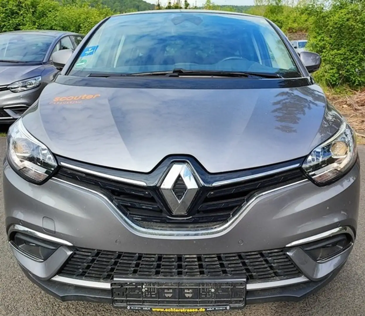 Renault Grand Scenic IV BUSINESS EDITION 1,3 TCe 7-Sitze Grau - 2