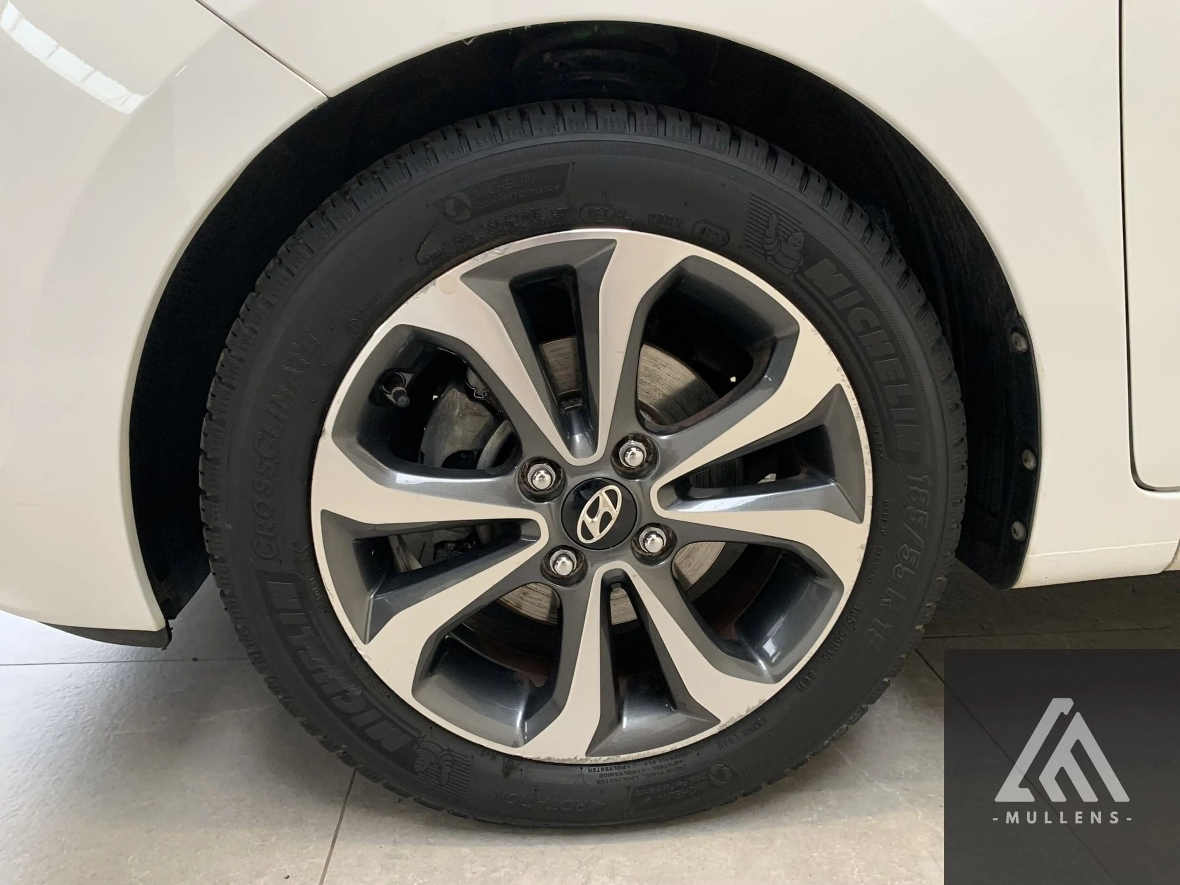 Hyundai i10 Joy — photo 5