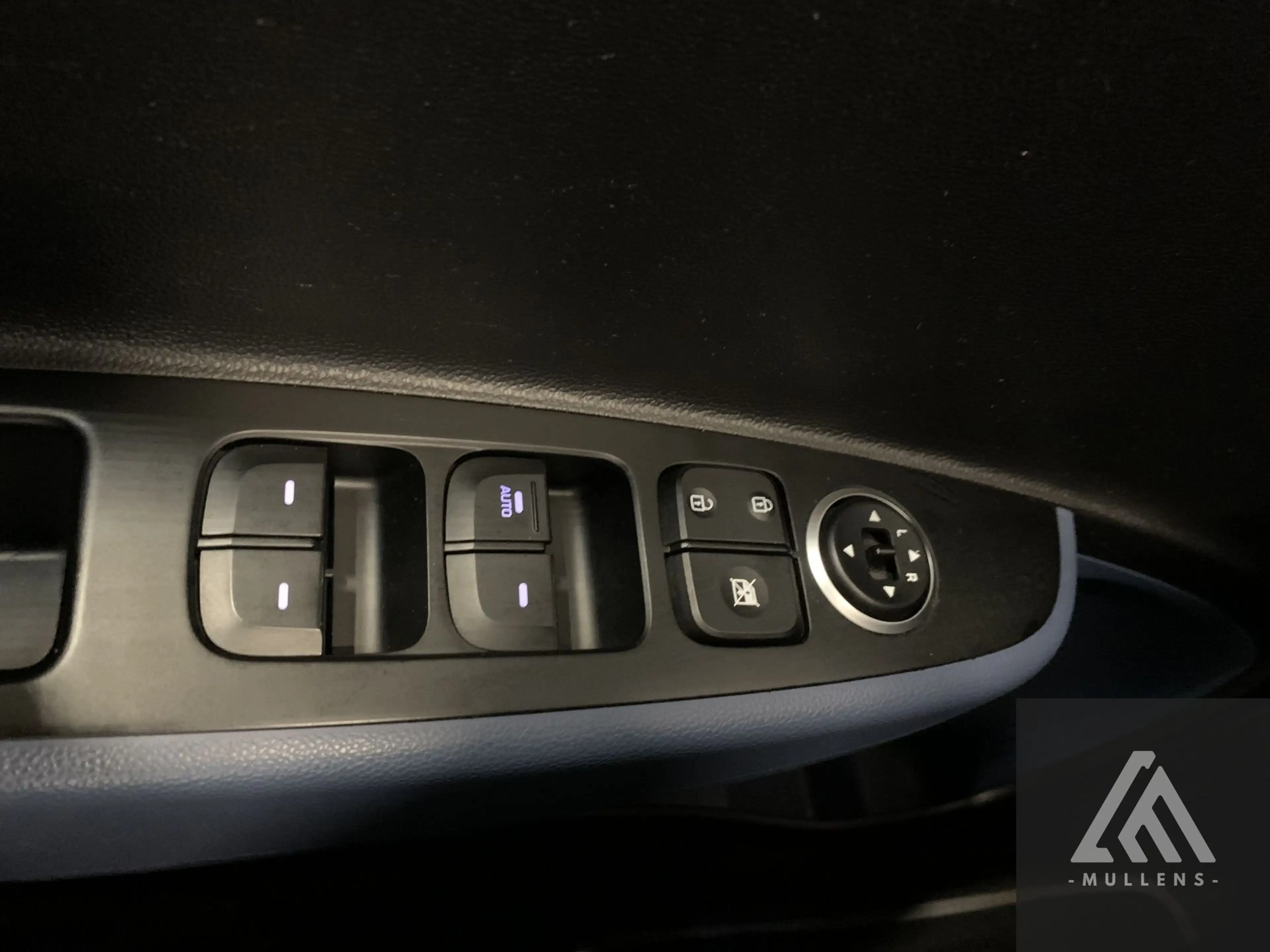 Hyundai i10 Joy — photo 13