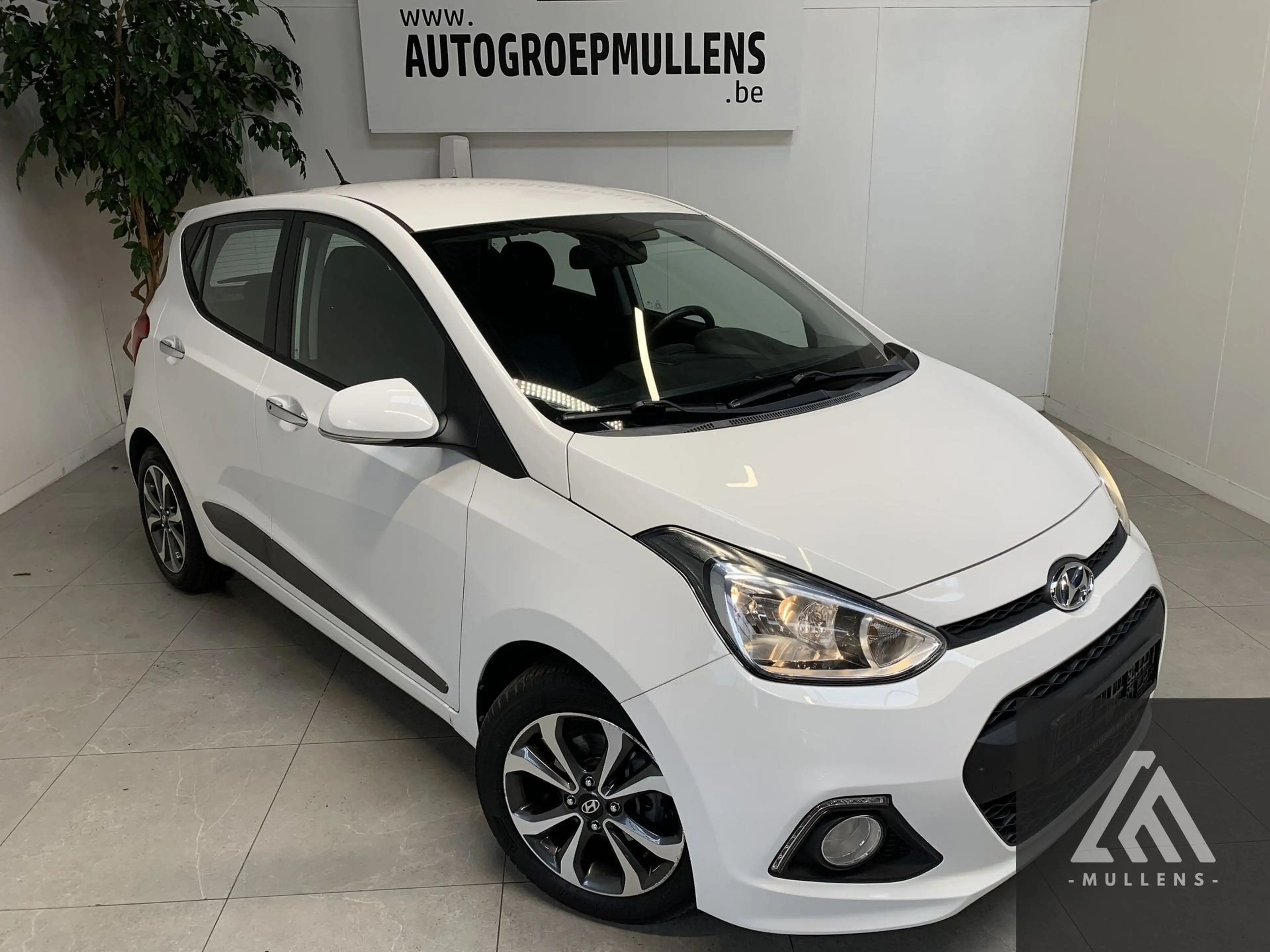 Hyundai i10 Joy — photo 2