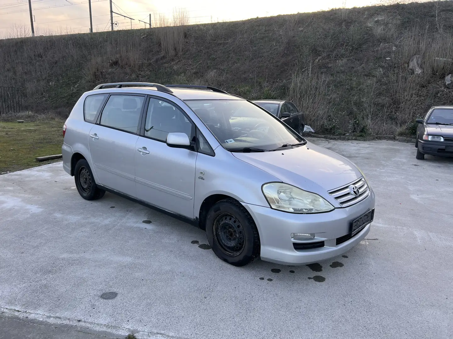 Toyota Avensis Verso 115 D-4D Linéa Sol ONLY EXPORT - 2