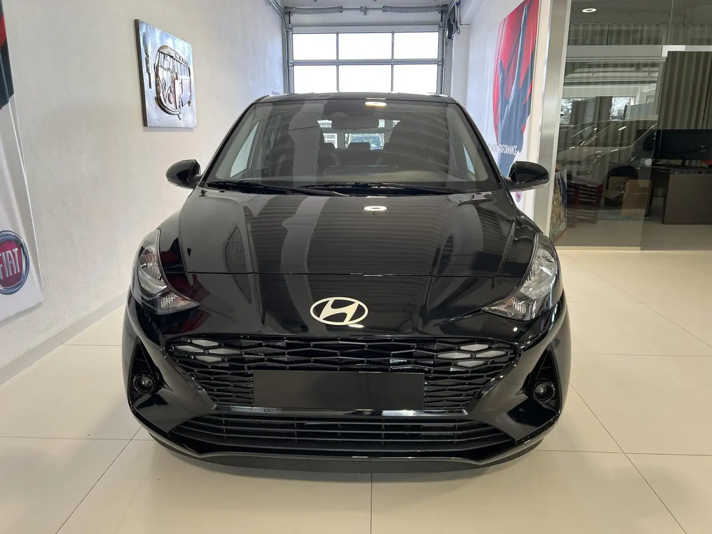 Hyundai i10 GO+ 1.0 MT 46 kW (63 PS) 5 Jahre Herstellergara... Schwarz - 2