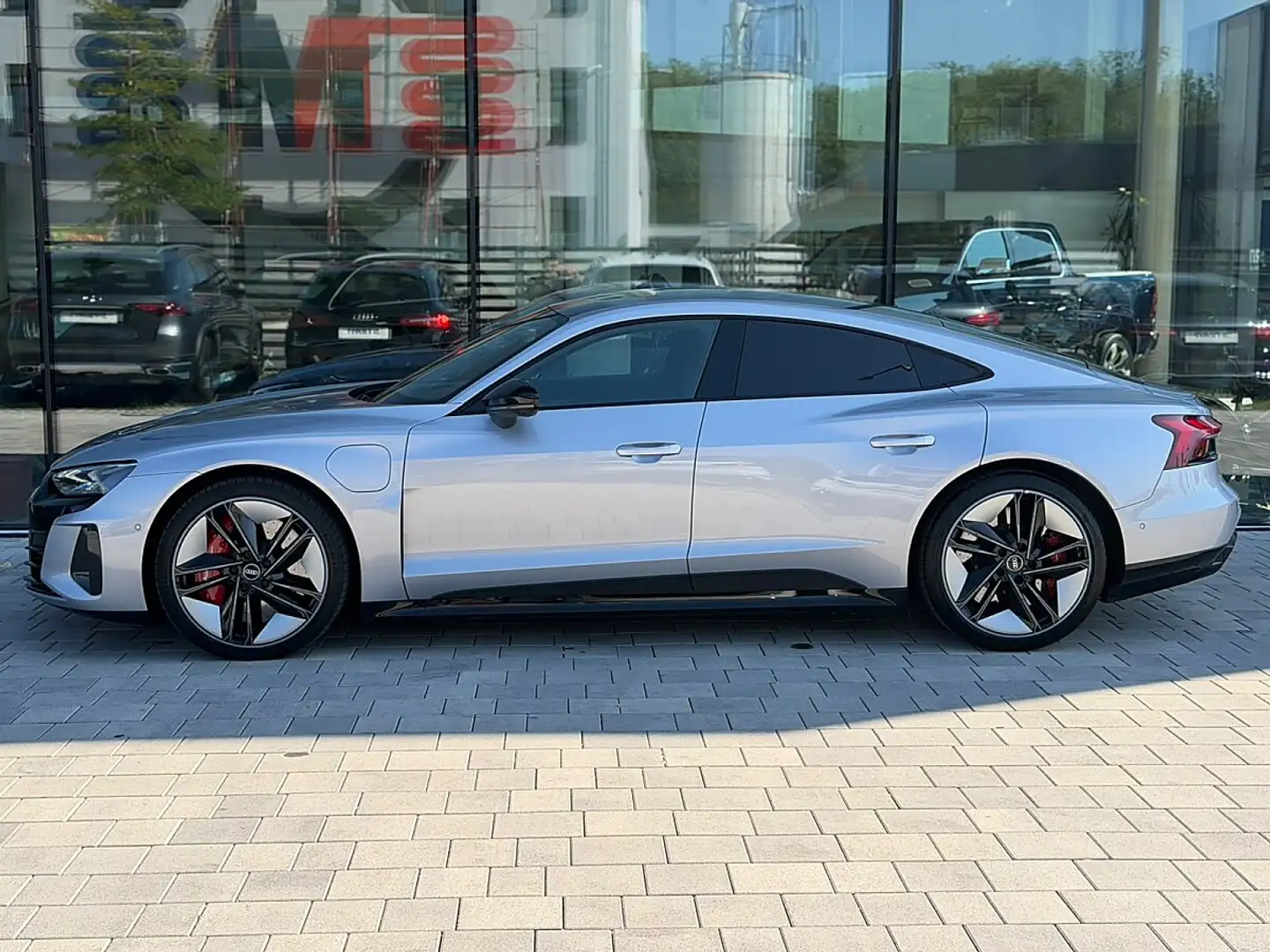 Audi e-tron GT 93,4kWh RS quattro Silber - 2