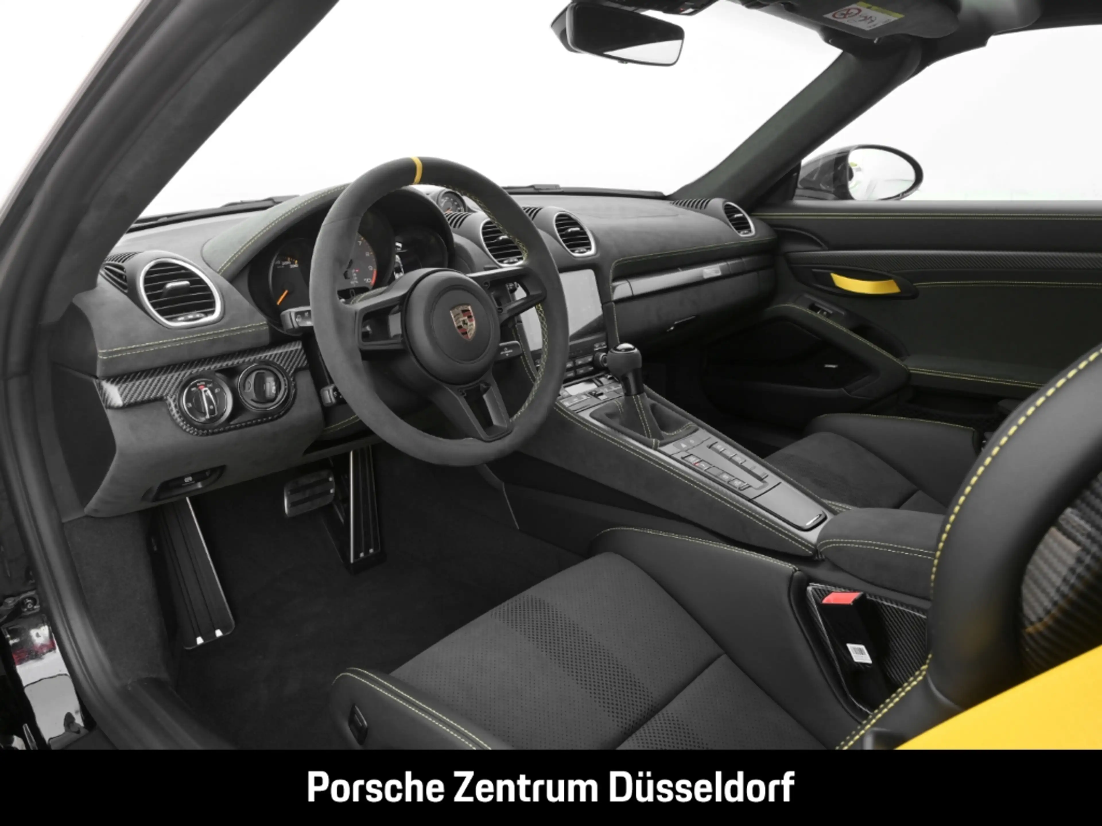 Porsche 718 Spyder RS BOSE Sportabgasanlage Sport Chrono — photo 8