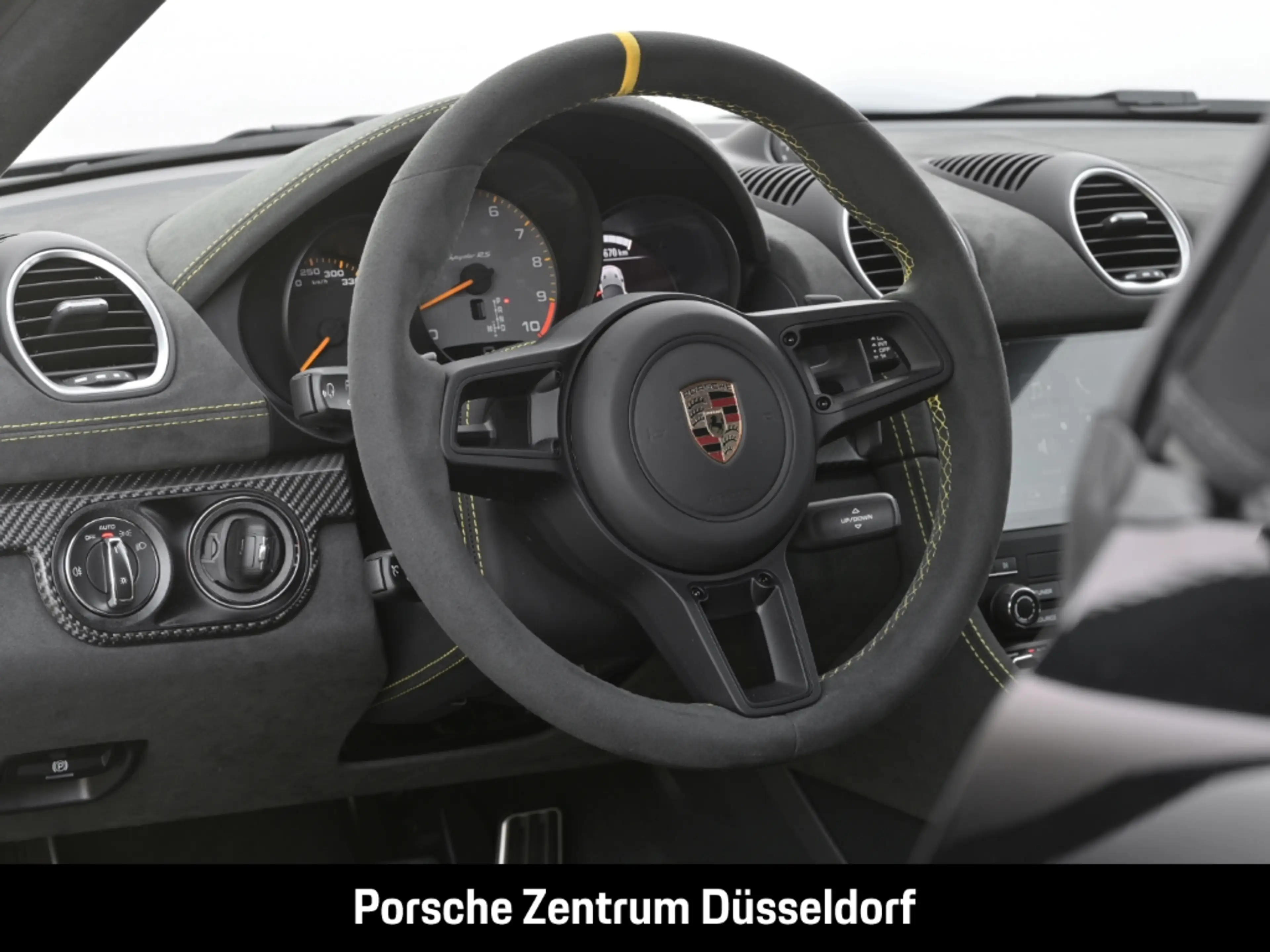 Porsche 718 Spyder RS BOSE Sportabgasanlage Sport Chrono — photo 10