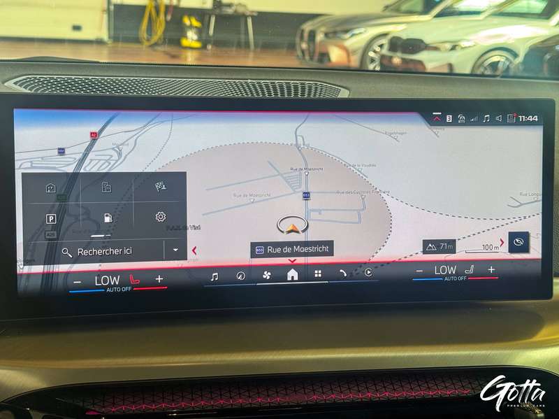 Photo du véhicule BMW 240