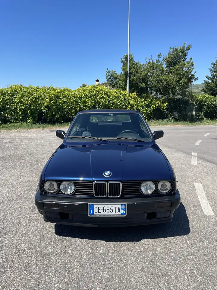 BMW 318i, foto 2