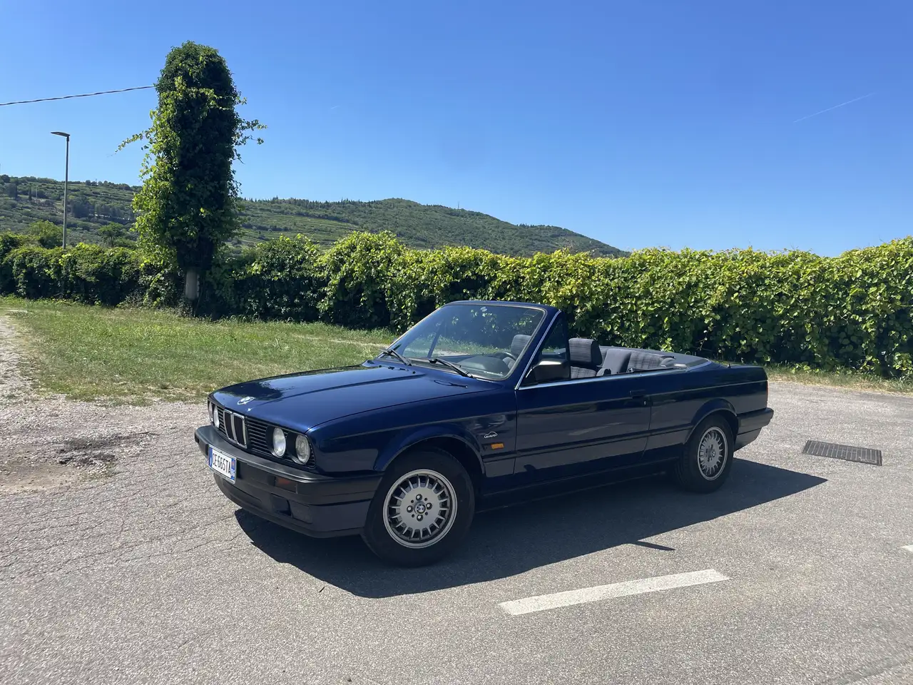 BMW 318i, foto 1