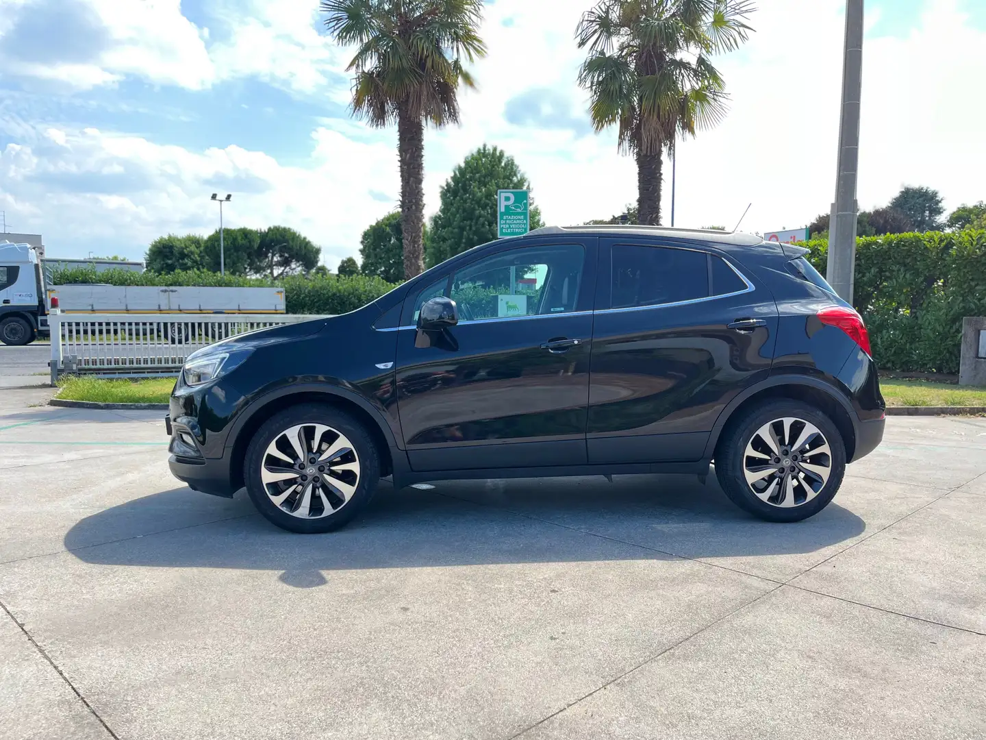 Opel Mokka X X 1.6 cdti Ultimate s Schwarz - 2