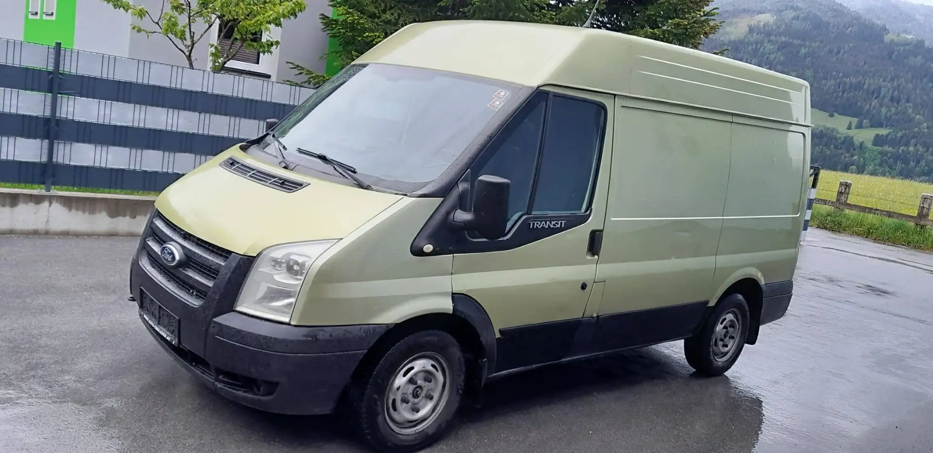 Ford Transit Kasten 260S Grün - 2