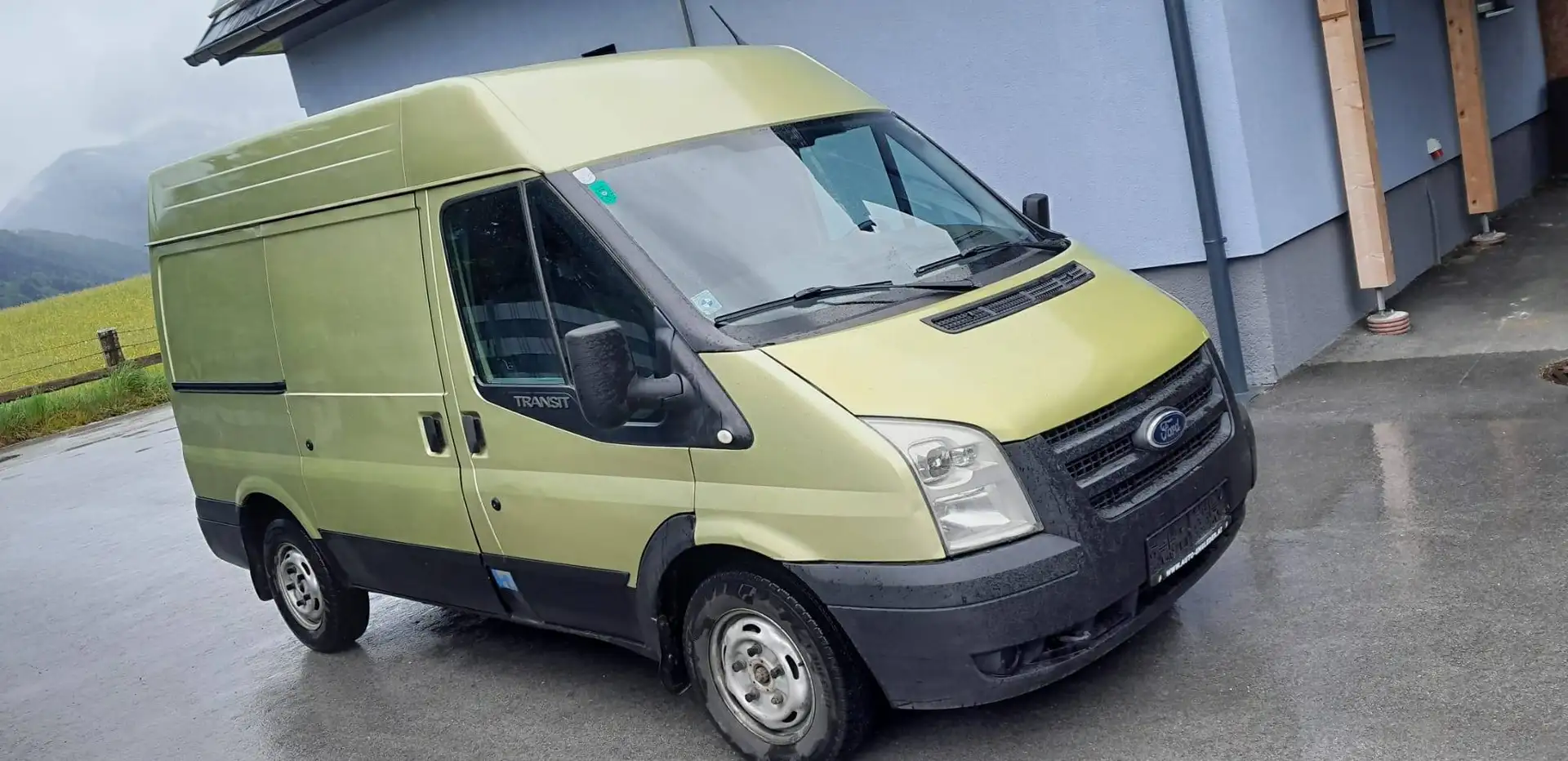 Ford Transit Kasten 260S Grün - 1