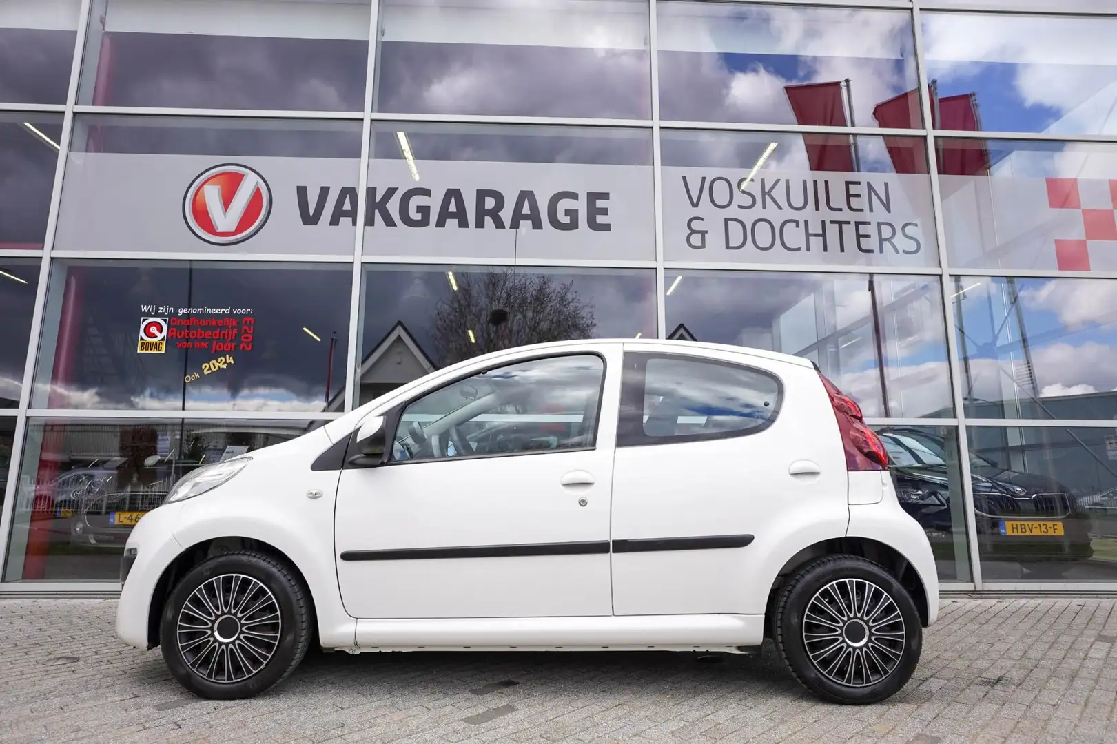Peugeot 107 1.0 Active | Airco | Isofix Wit - 2