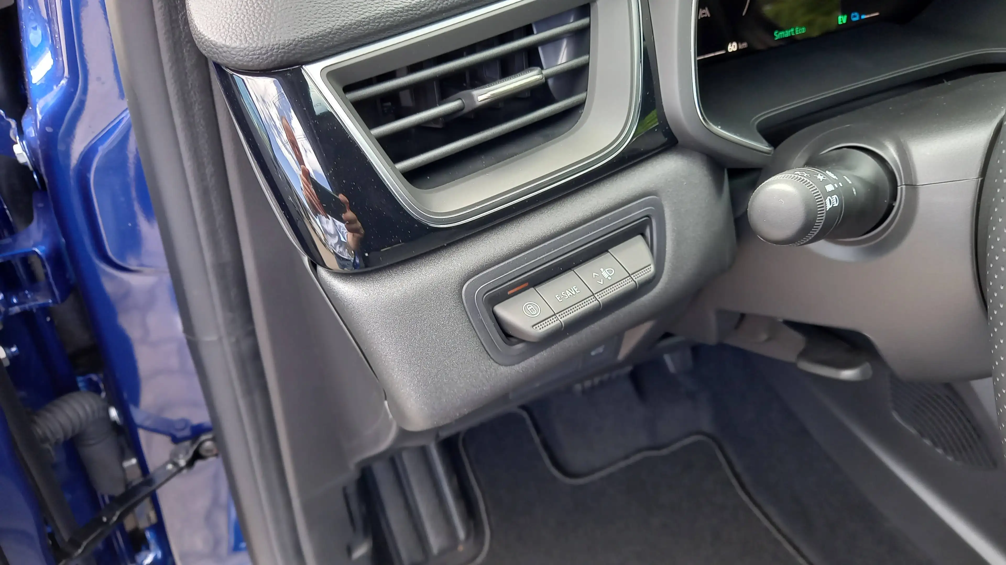 Mitsubishi Grandis 1.8 HEV 116 kW Intro Edition — photo 11