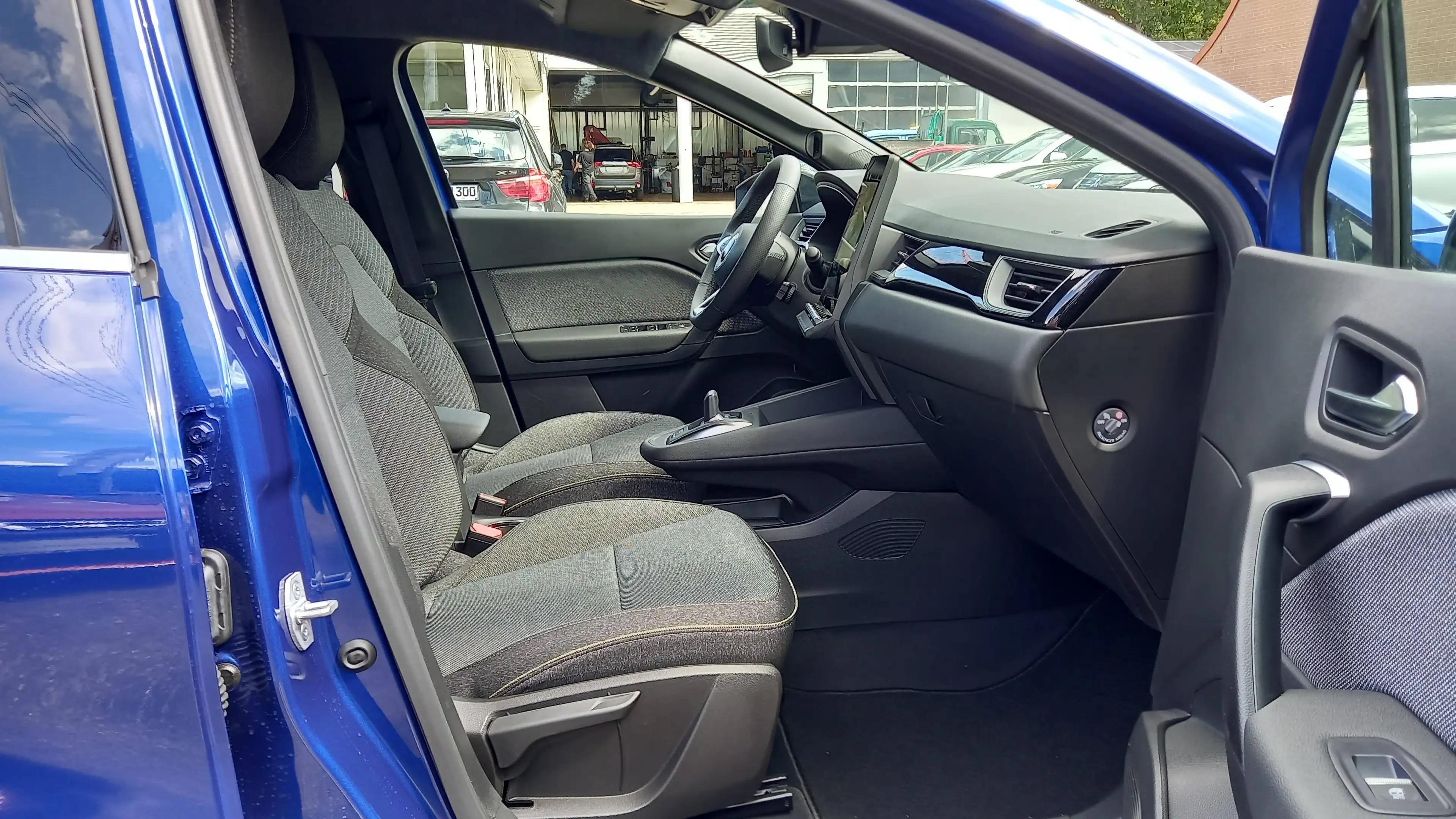 Mitsubishi Grandis 1.8 HEV 116 kW Intro Edition — photo 6