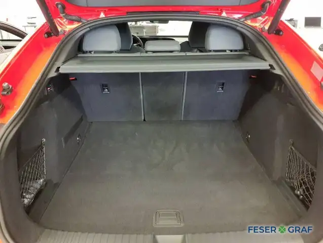 Audi SQ6 E-Tron view 9