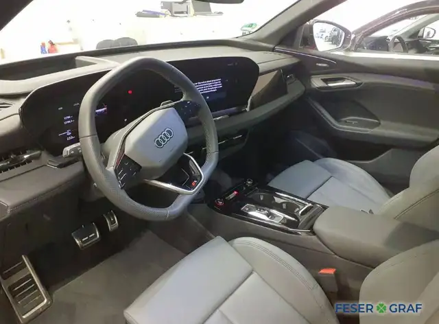 Audi SQ6 E-Tron view 5